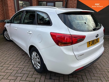 Used Kia Ceed 2024 for sale - 76769944: Photo