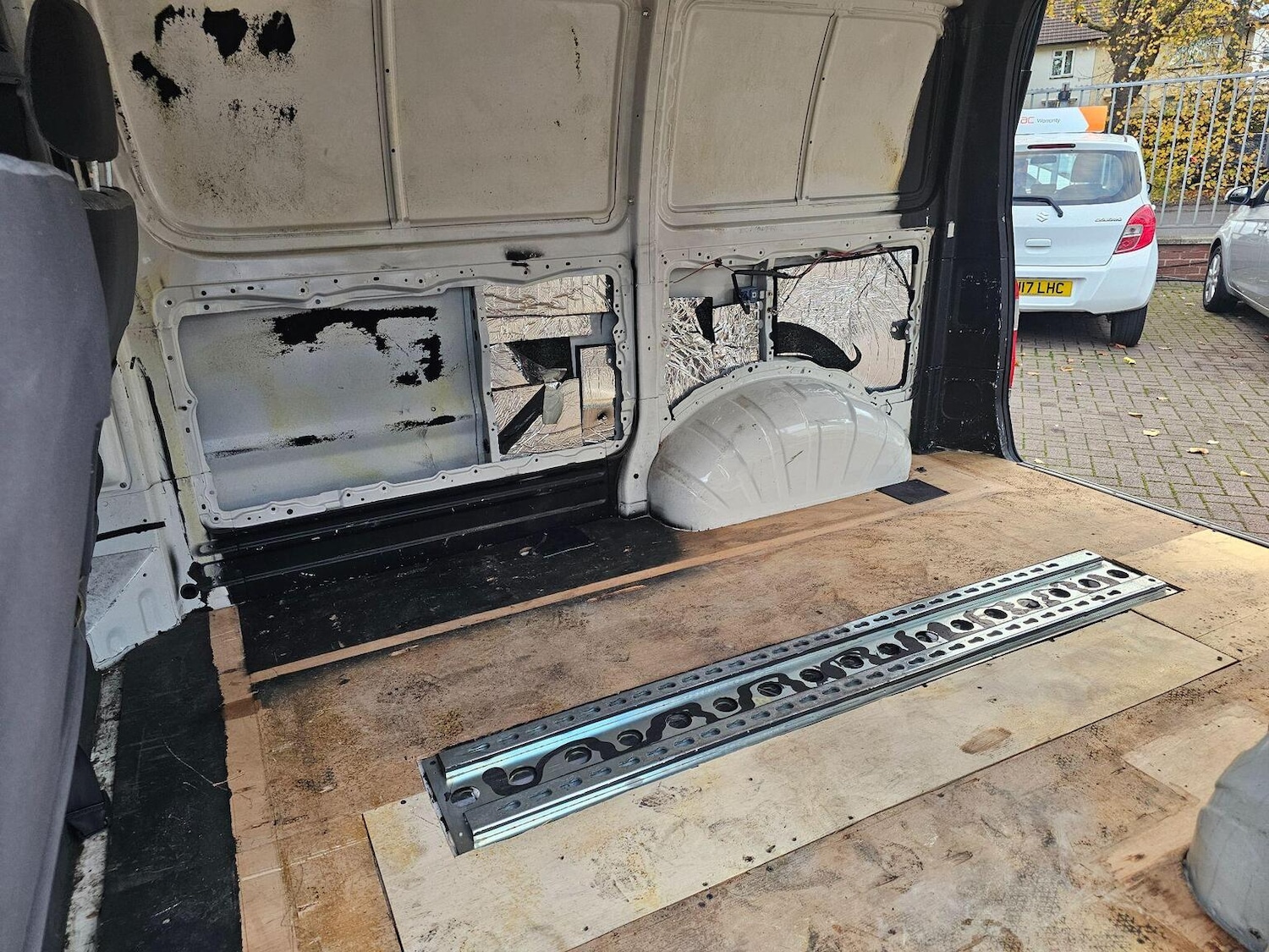 Used Toyota HiAce 2003 for sale - 76497587: Photo 10