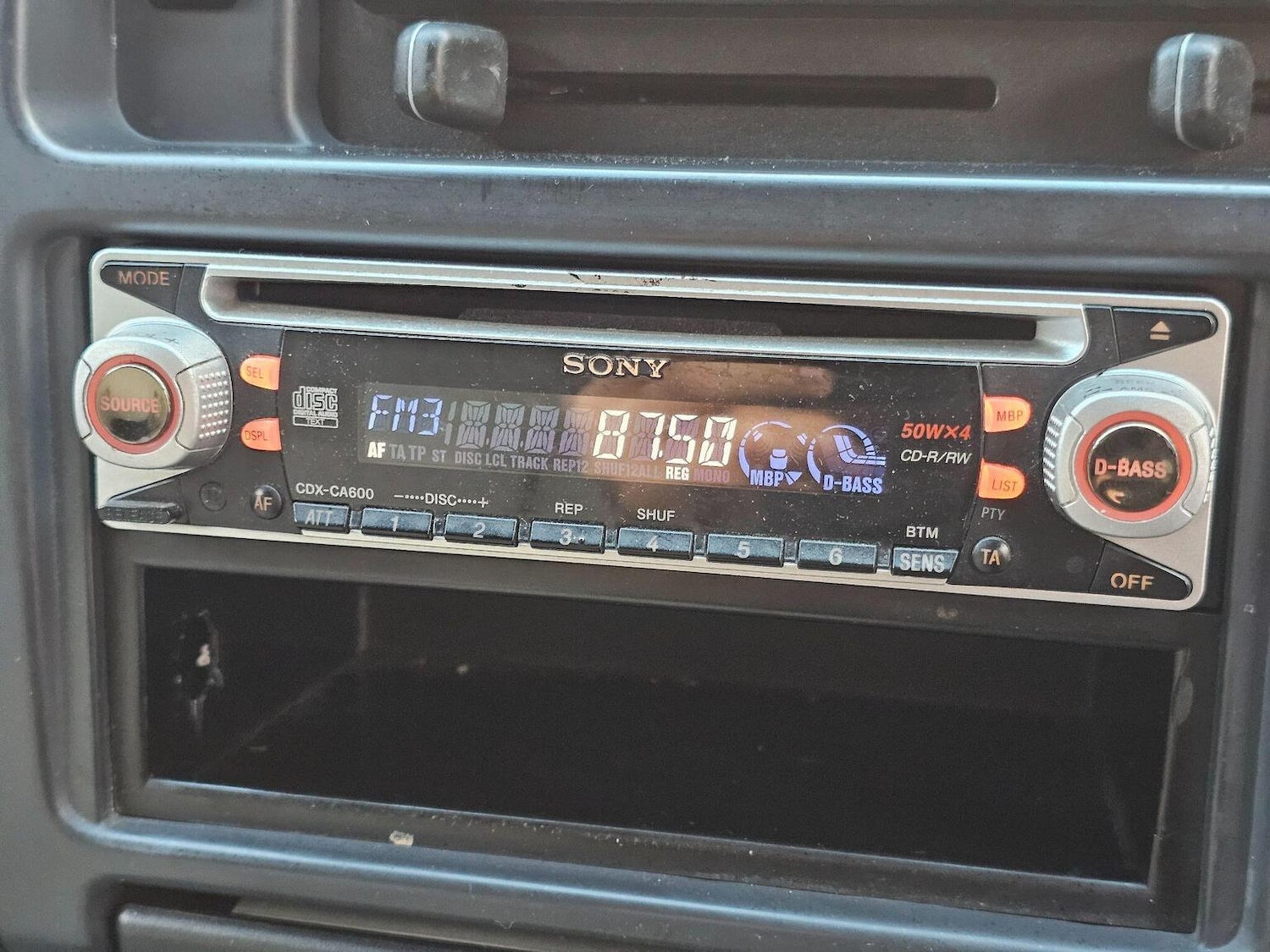 Used Toyota HiAce 2003 for sale - 76497587: Photo 17