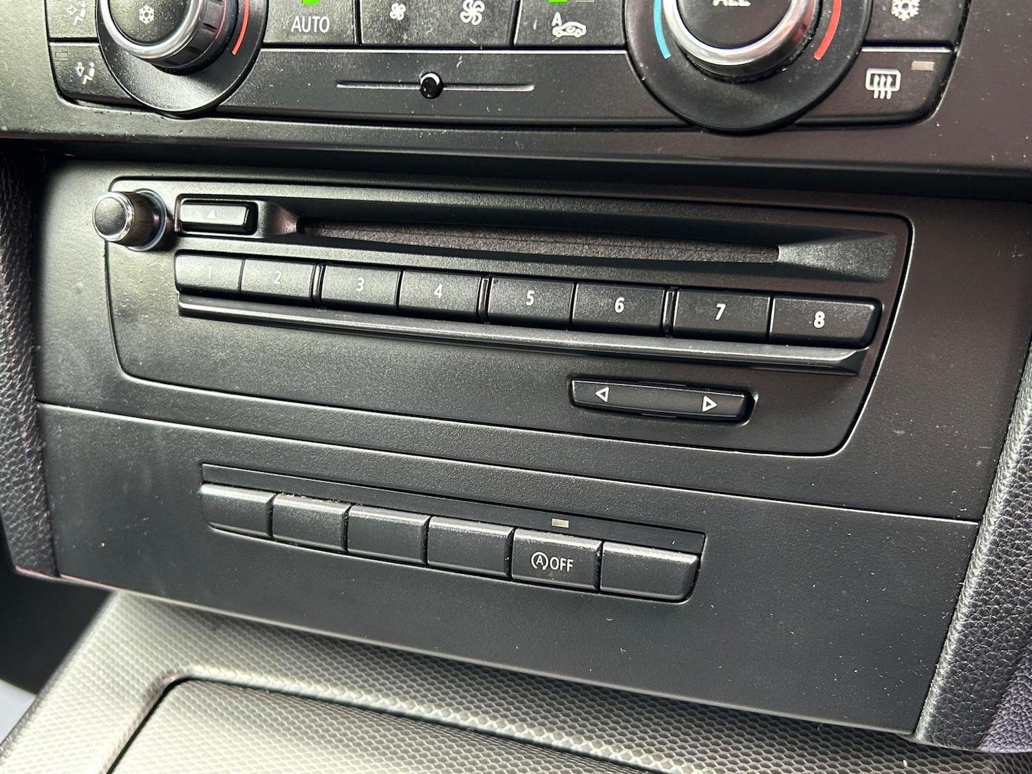 Used BMW 3 Series 2012 for sale - 76497408: Photo 32