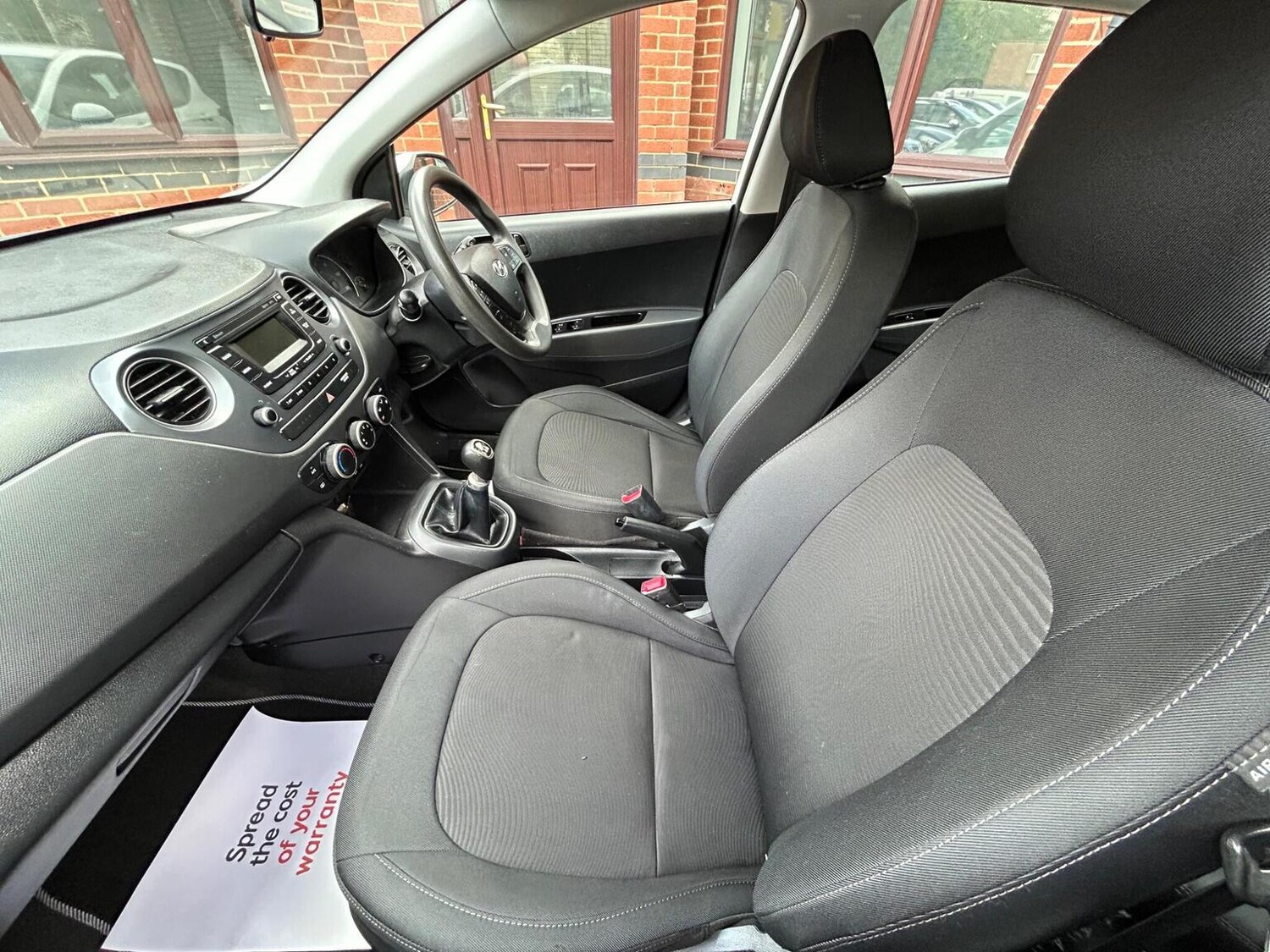 Used Hyundai i10 2017 for sale - 76497559: Photo 13