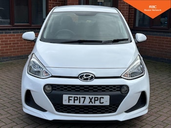 Used Hyundai i10 2017 for sale - 76497559: Photo