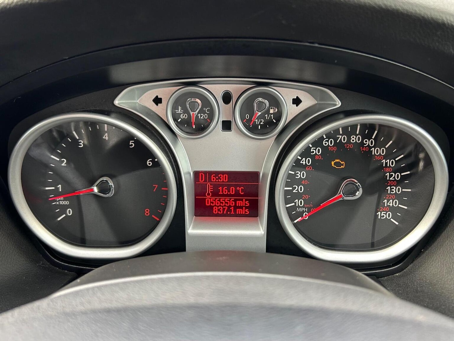 Used Ford Focus 2010 for sale - 76497449: Photo 31