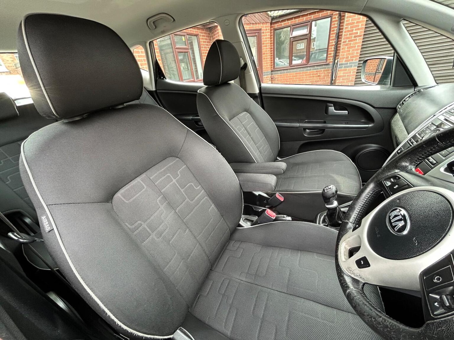 Used Kia Venga 2013 for sale - 78168877: Photo 10