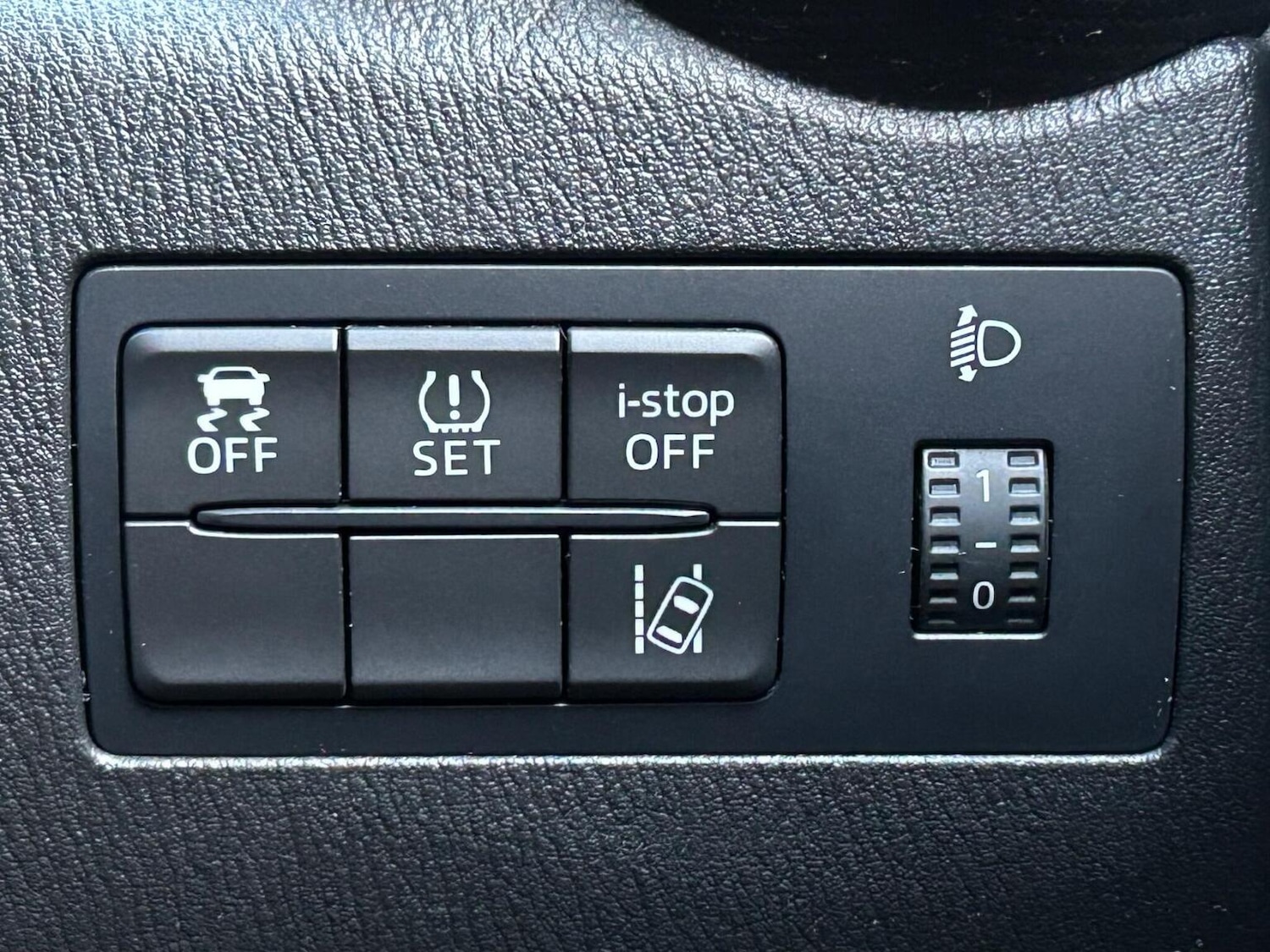 Used Mazda Mazda2 2016 for sale - 76799214: Photo 33