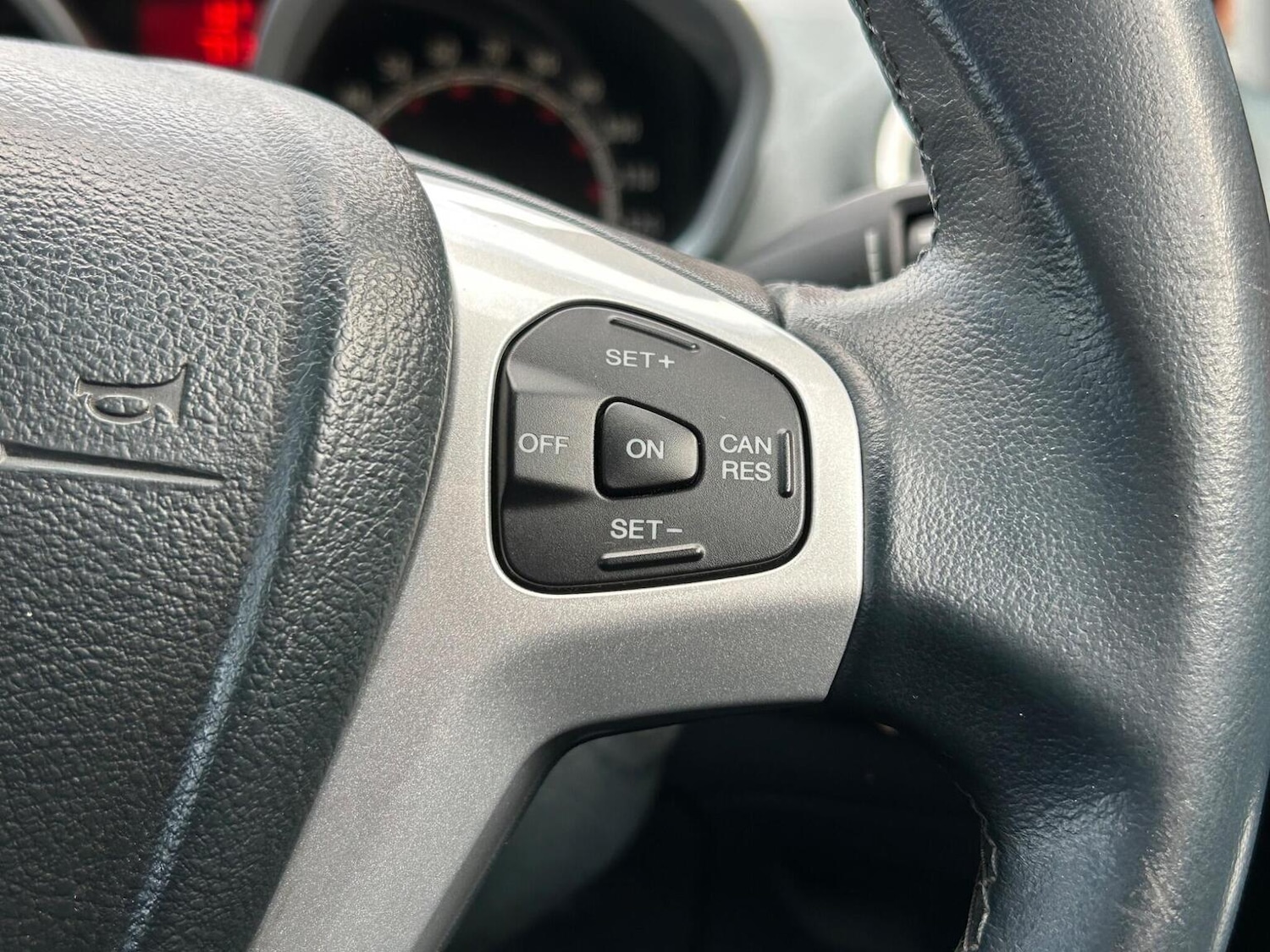 Used Ford Fiesta 2010 for sale - 76863874: Photo 28