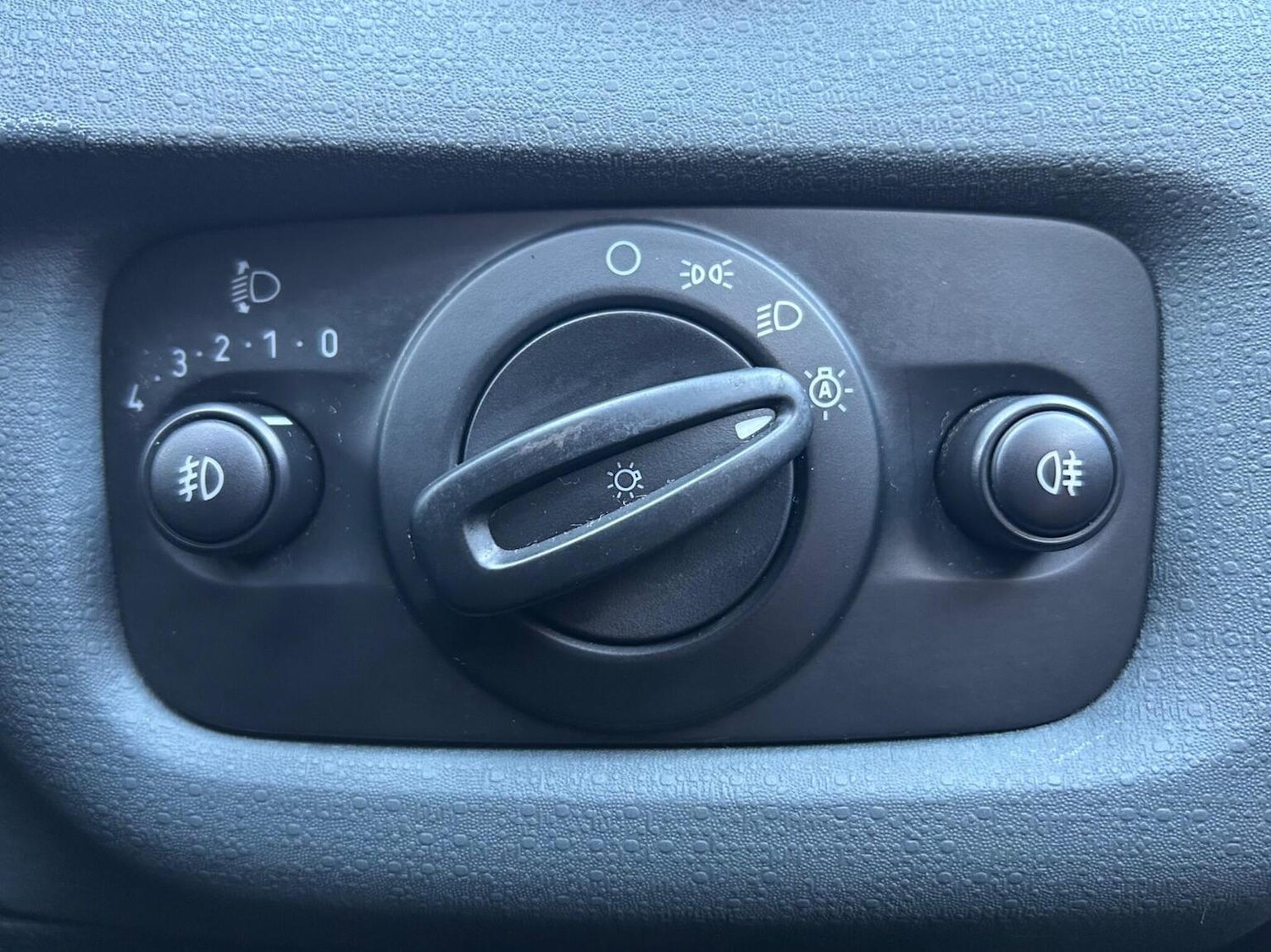 Used Ford Fiesta 2010 for sale - 76863874: Photo 35