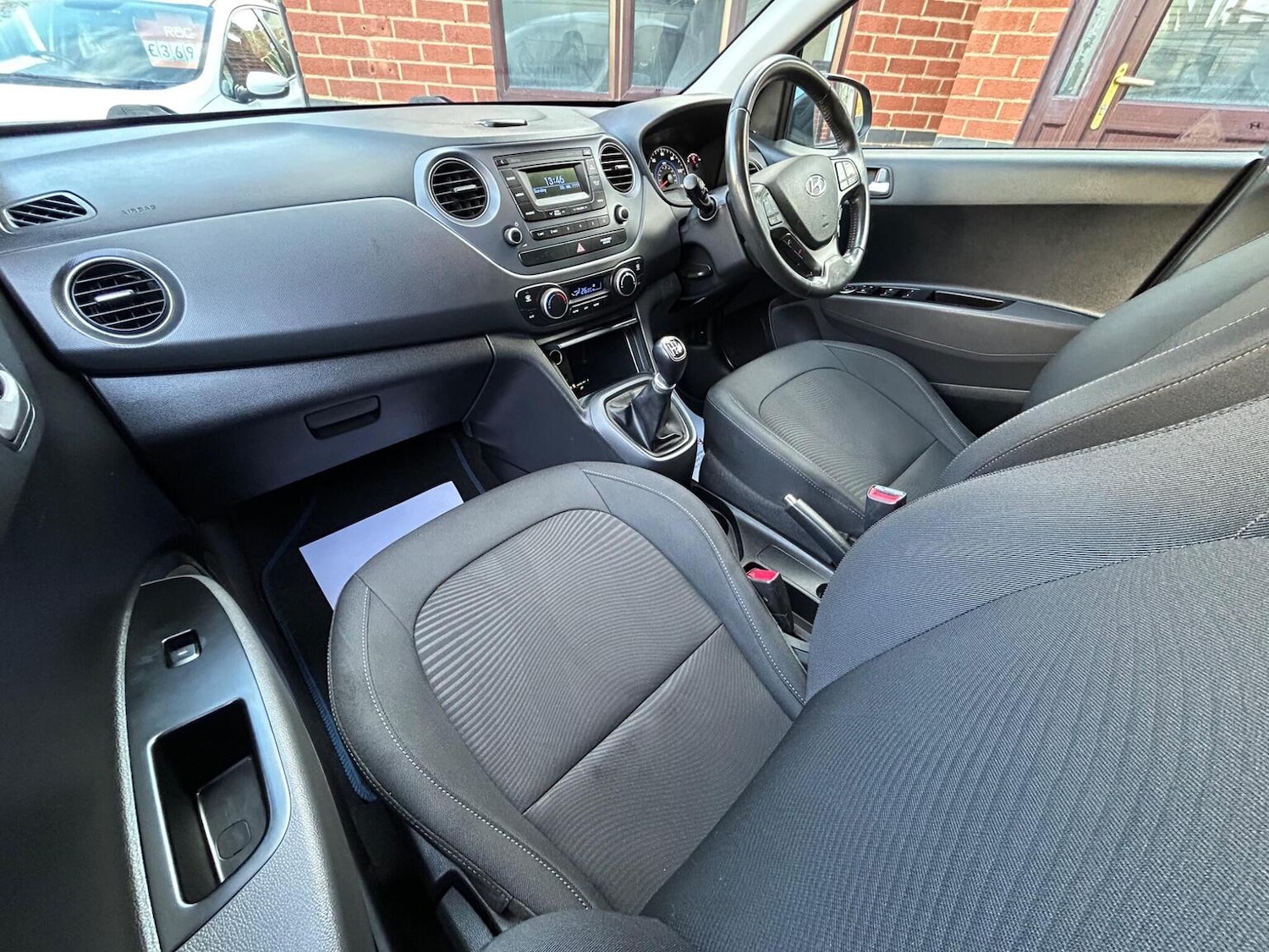 Used Hyundai i10 2017 for sale - 77258559: Photo 16