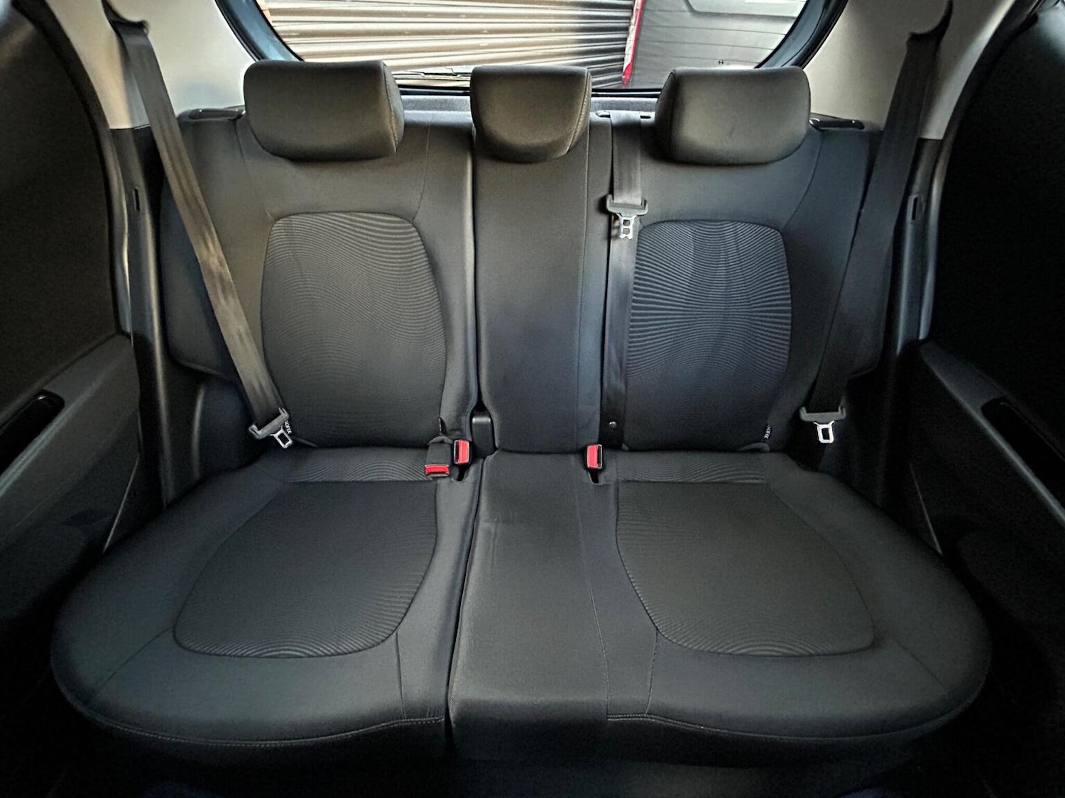 Used Hyundai i10 2017 for sale - 77258559: Photo 22