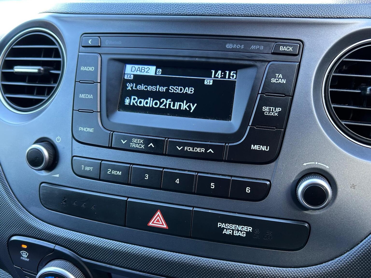 Used Hyundai i10 2017 for sale - 77258559: Photo 24