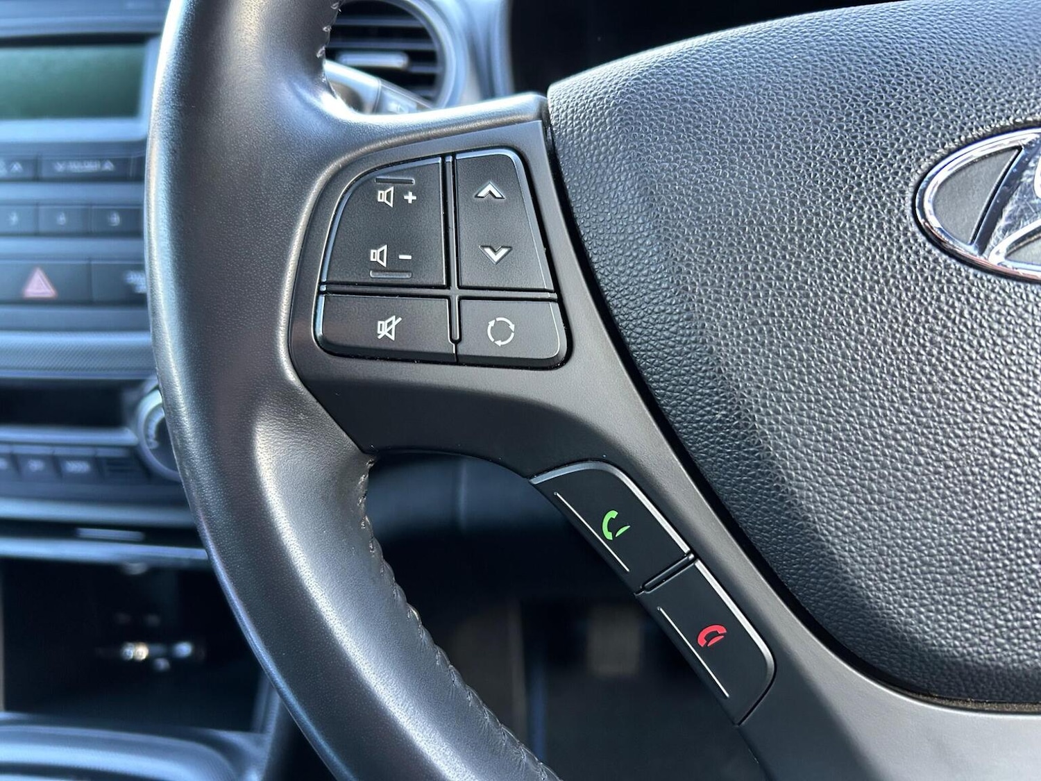 Used Hyundai i10 2017 for sale - 77258559: Photo 26