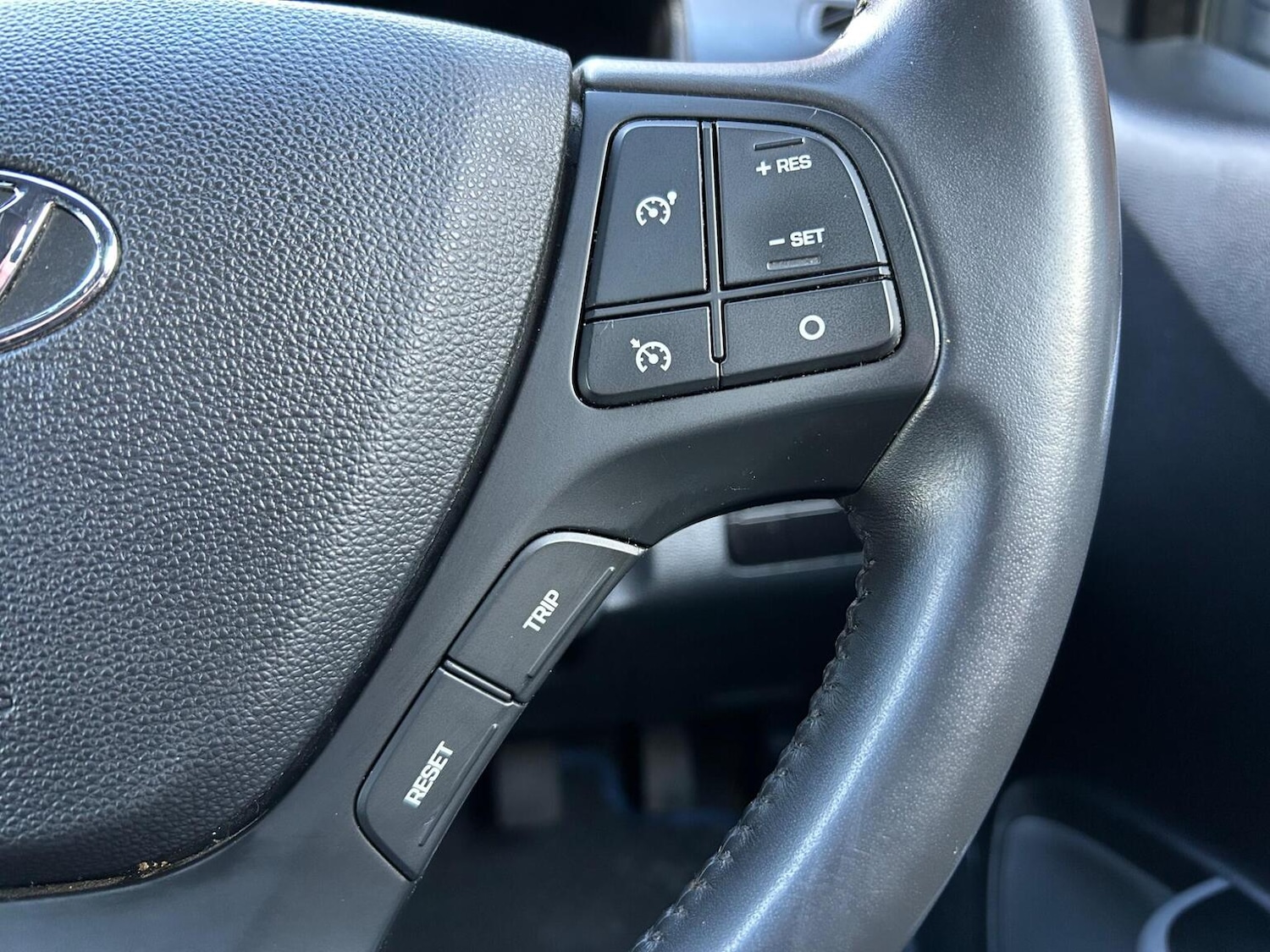 Used Hyundai i10 2017 for sale - 77258559: Photo 27