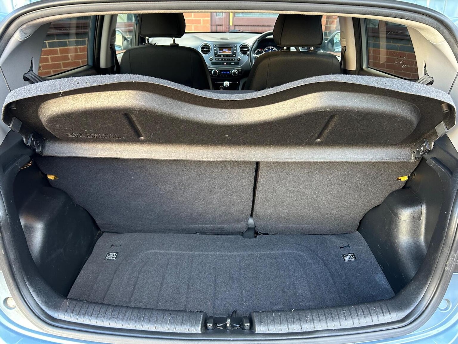 Used Hyundai i10 2017 for sale - 77258559: Photo 8