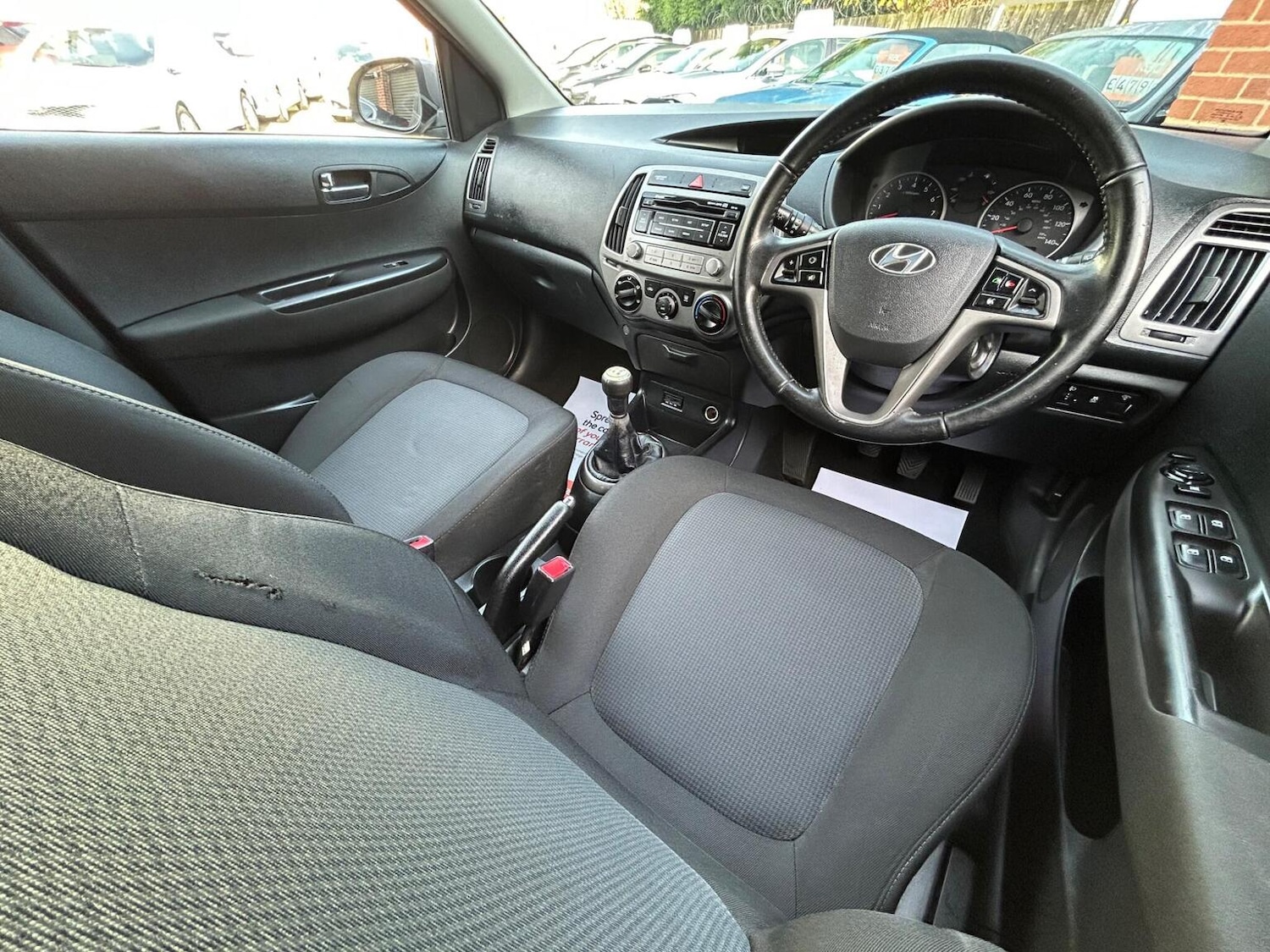 Used Hyundai i20 2014 for sale - 76547776: Photo 11