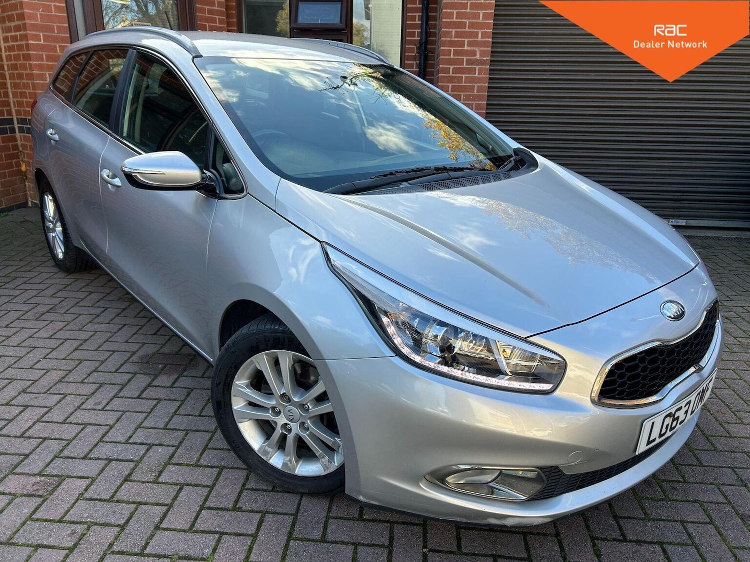 Used Kia Ceed 2013 for sale - 76497480: Photo 1