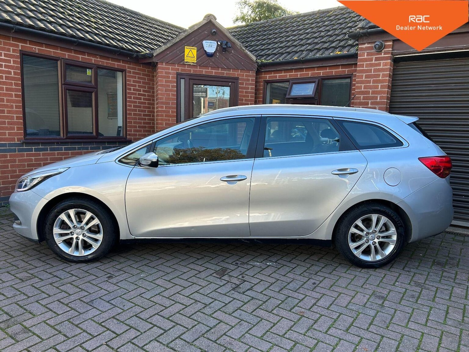 Used Kia Ceed 2013 for sale - 76497480: Photo 5