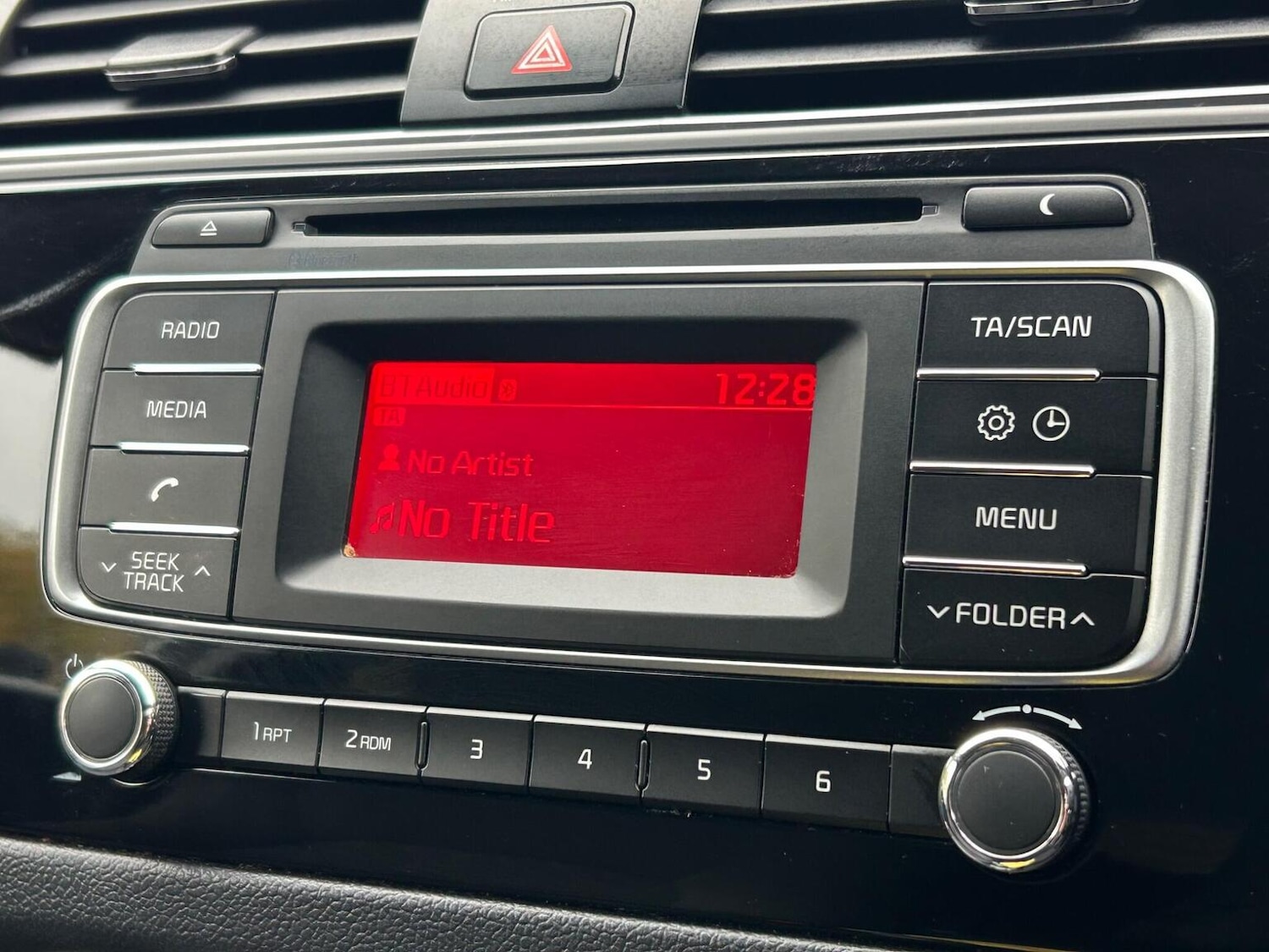 Used Kia Rio 2015 for sale - 76497400: Photo 28