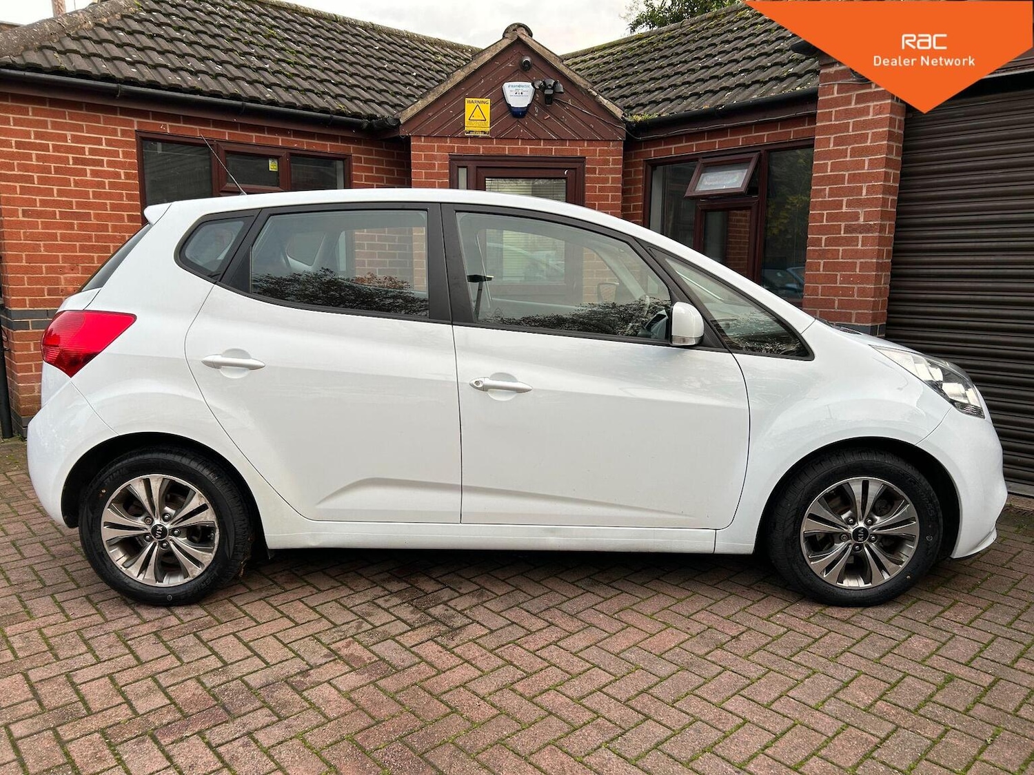 Used Kia Venga 2016 for sale - 76497577: Photo 6