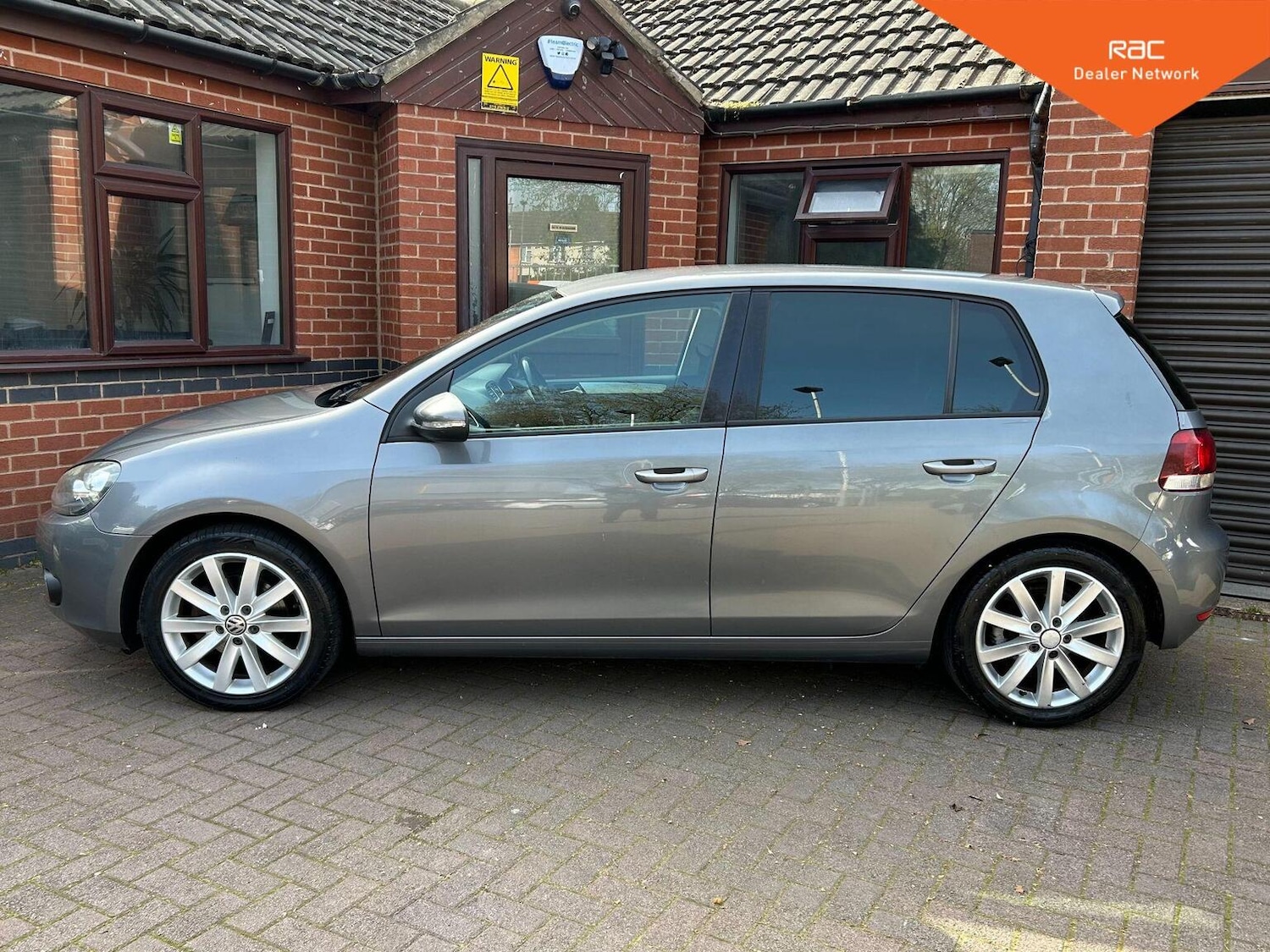 Used Volkswagen Golf 2010 for sale - 78176106: Photo 5