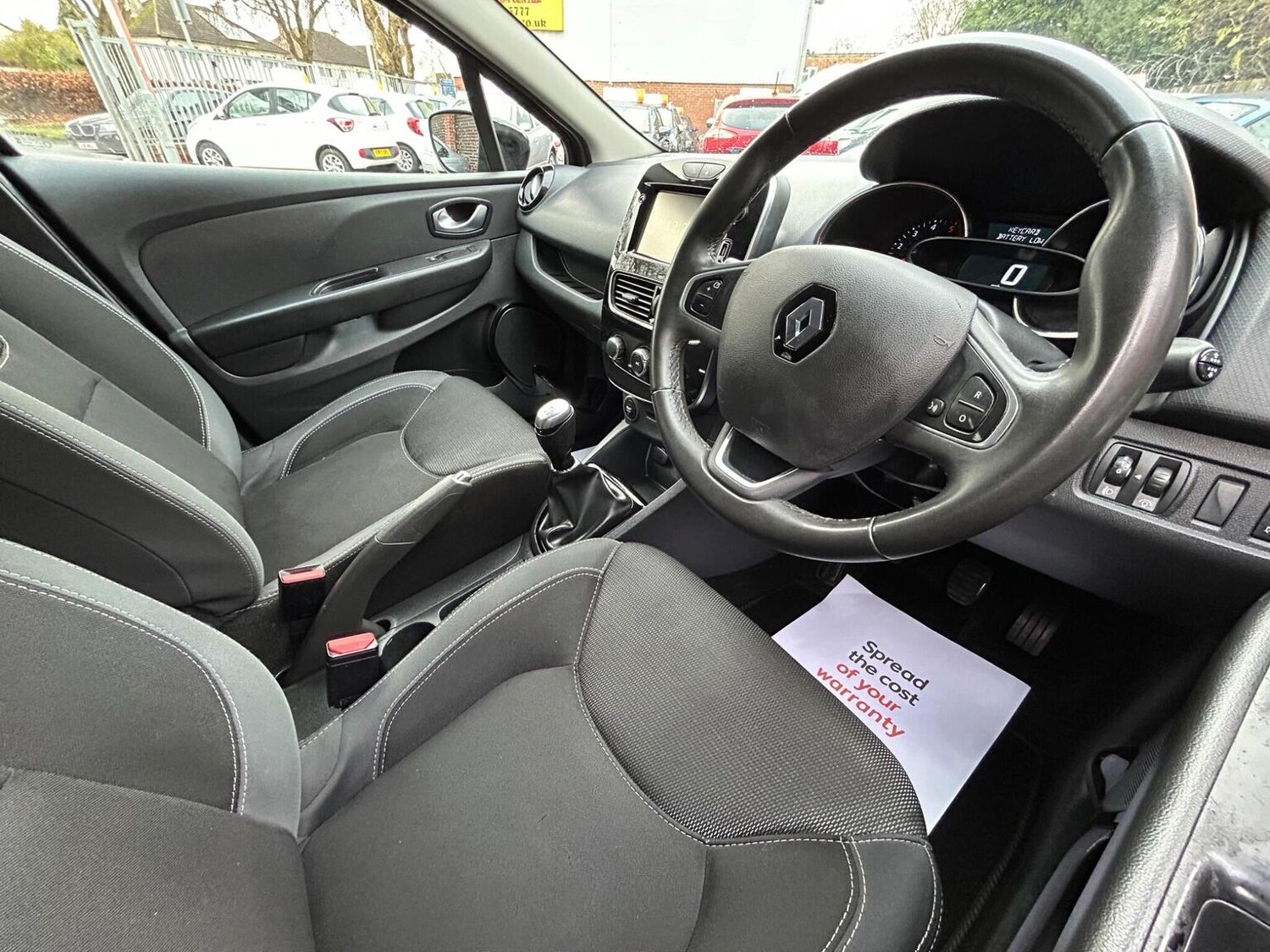 Used Renault Clio 2018 for sale - 76830398: Photo 11