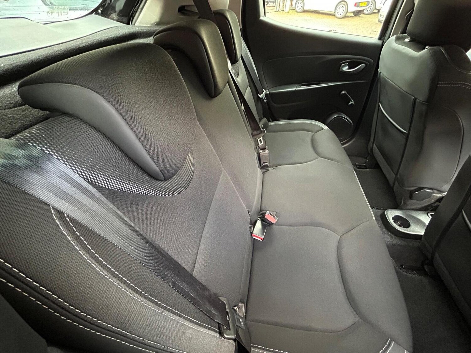 Used Renault Clio 2018 for sale - 76830398: Photo 18