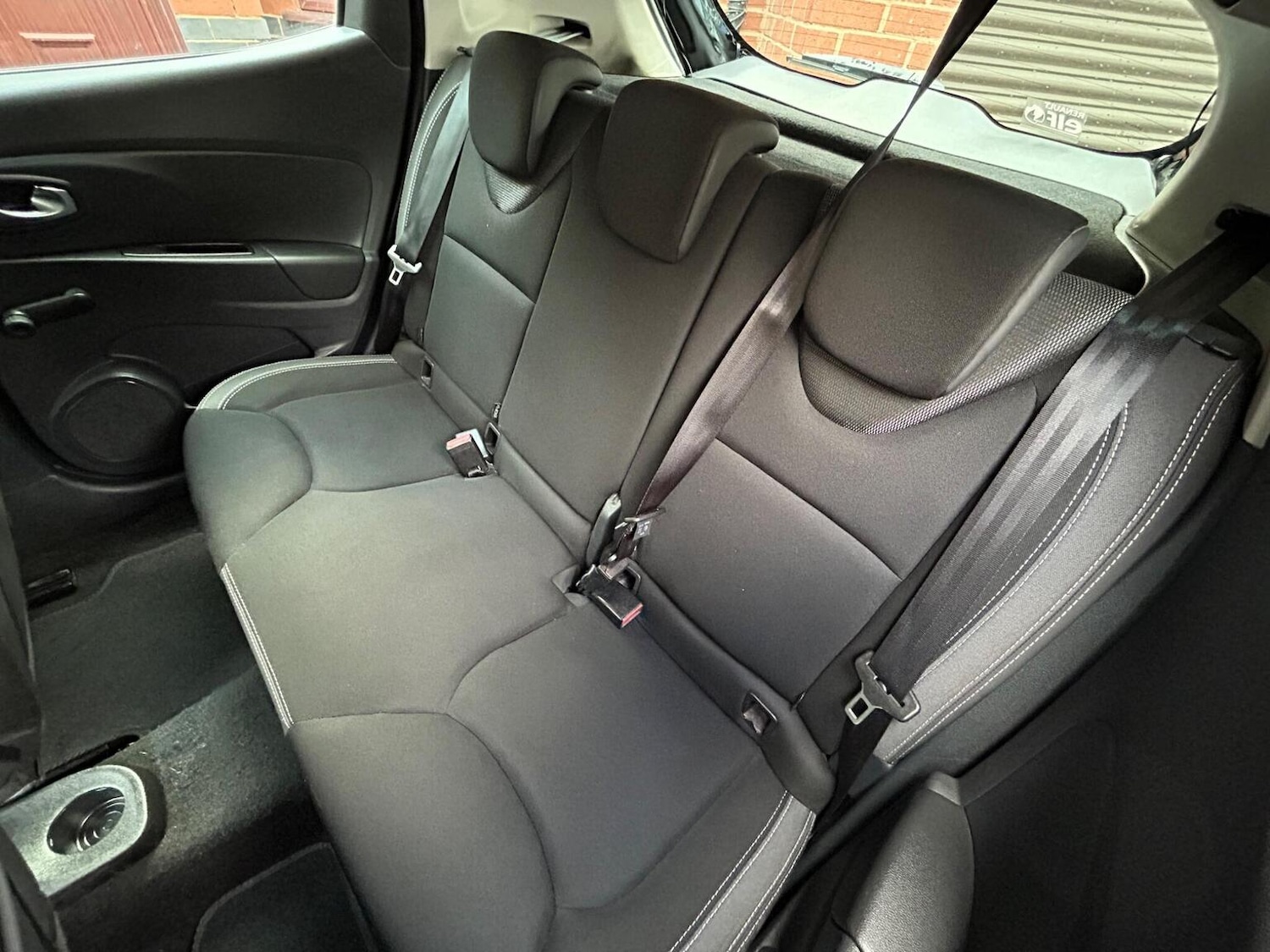 Used Renault Clio 2018 for sale - 76830398: Photo 21