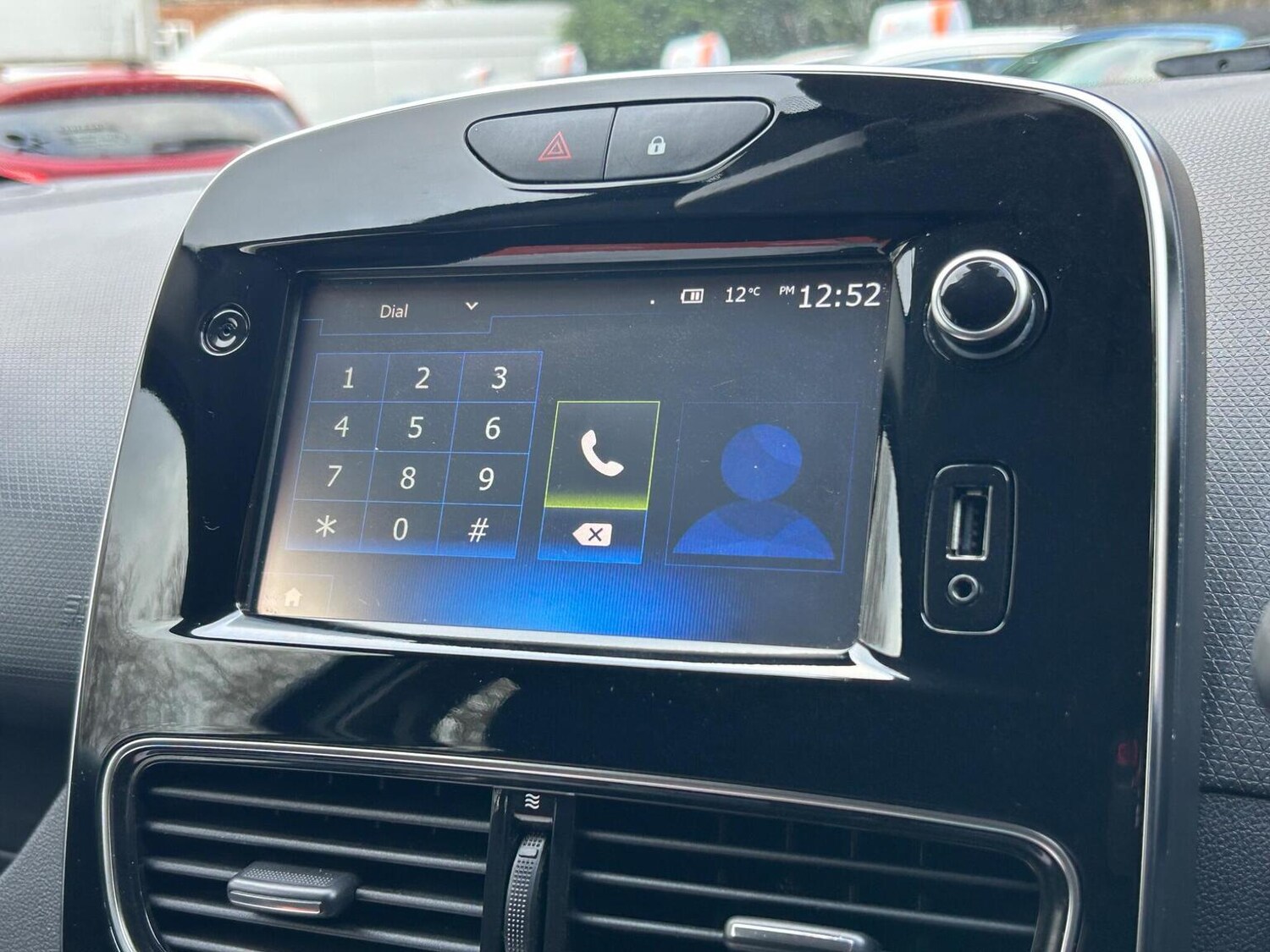 Used Renault Clio 2018 for sale - 76830398: Photo 24