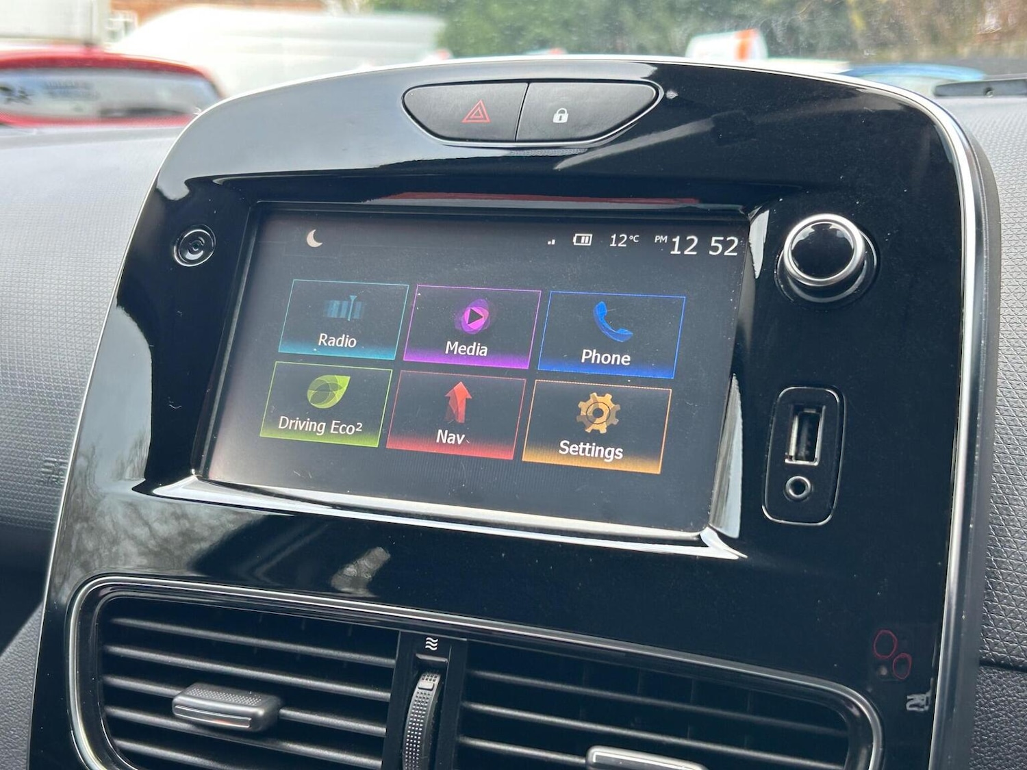 Used Renault Clio 2018 for sale - 76830398: Photo 29