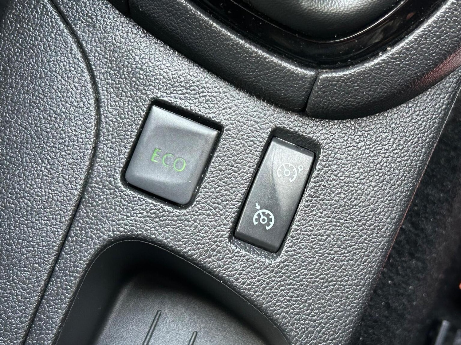 Used Renault Clio 2018 for sale - 76830398: Photo 36