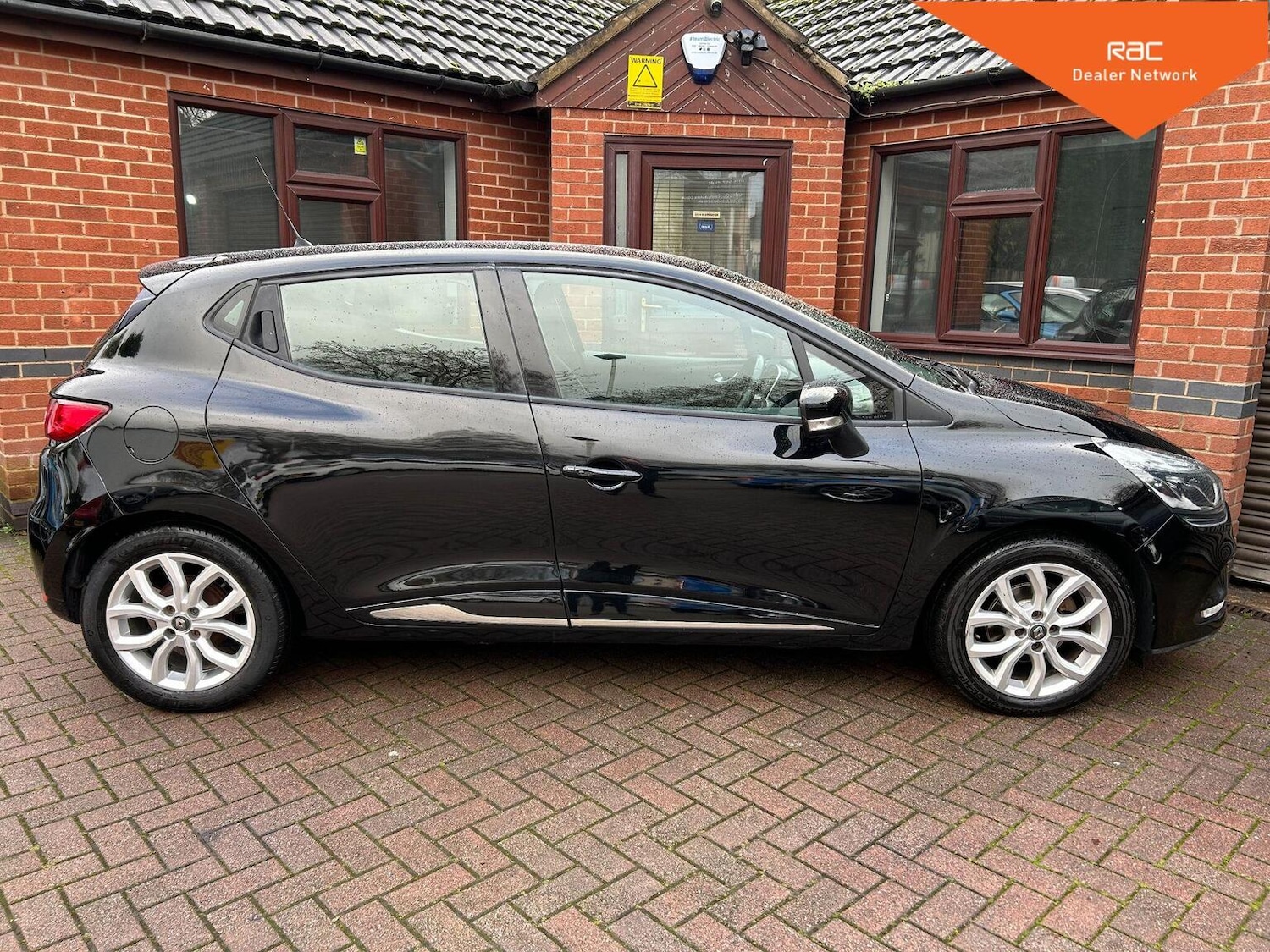 Used Renault Clio 2018 for sale - 76830398: Photo 6