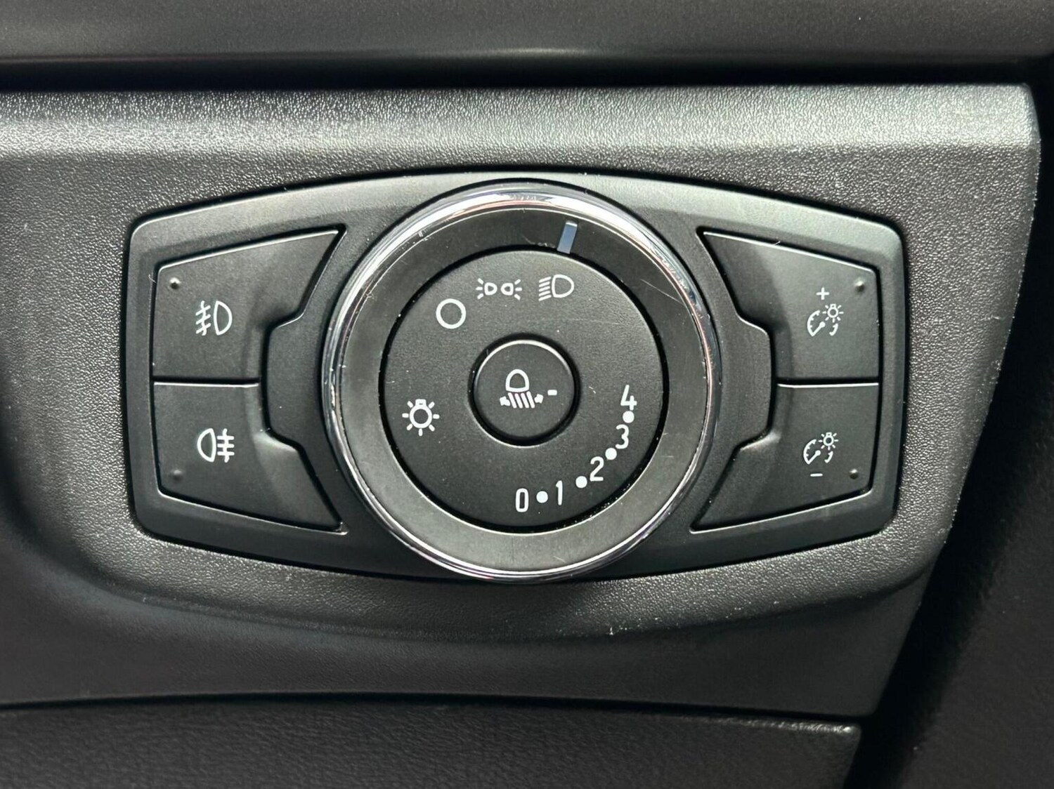 Used Ford Mondeo 2015 for sale - 76497508: Photo 35