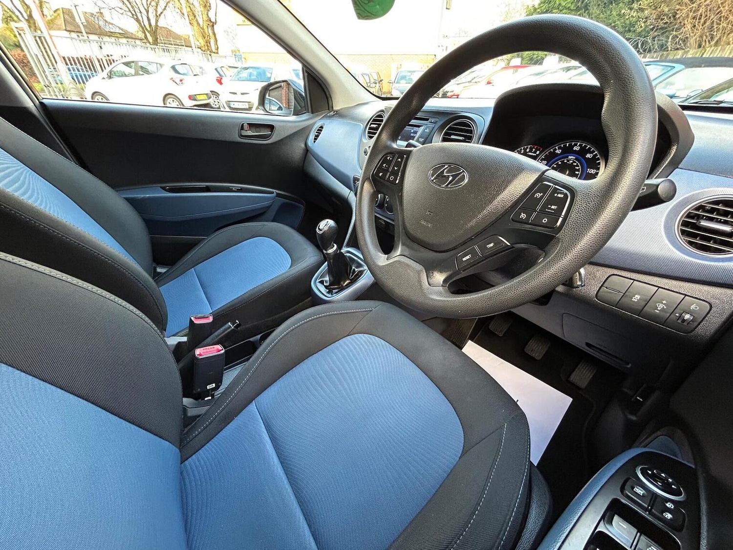 Used Hyundai i10 2015 for sale - 77014785: Photo 10