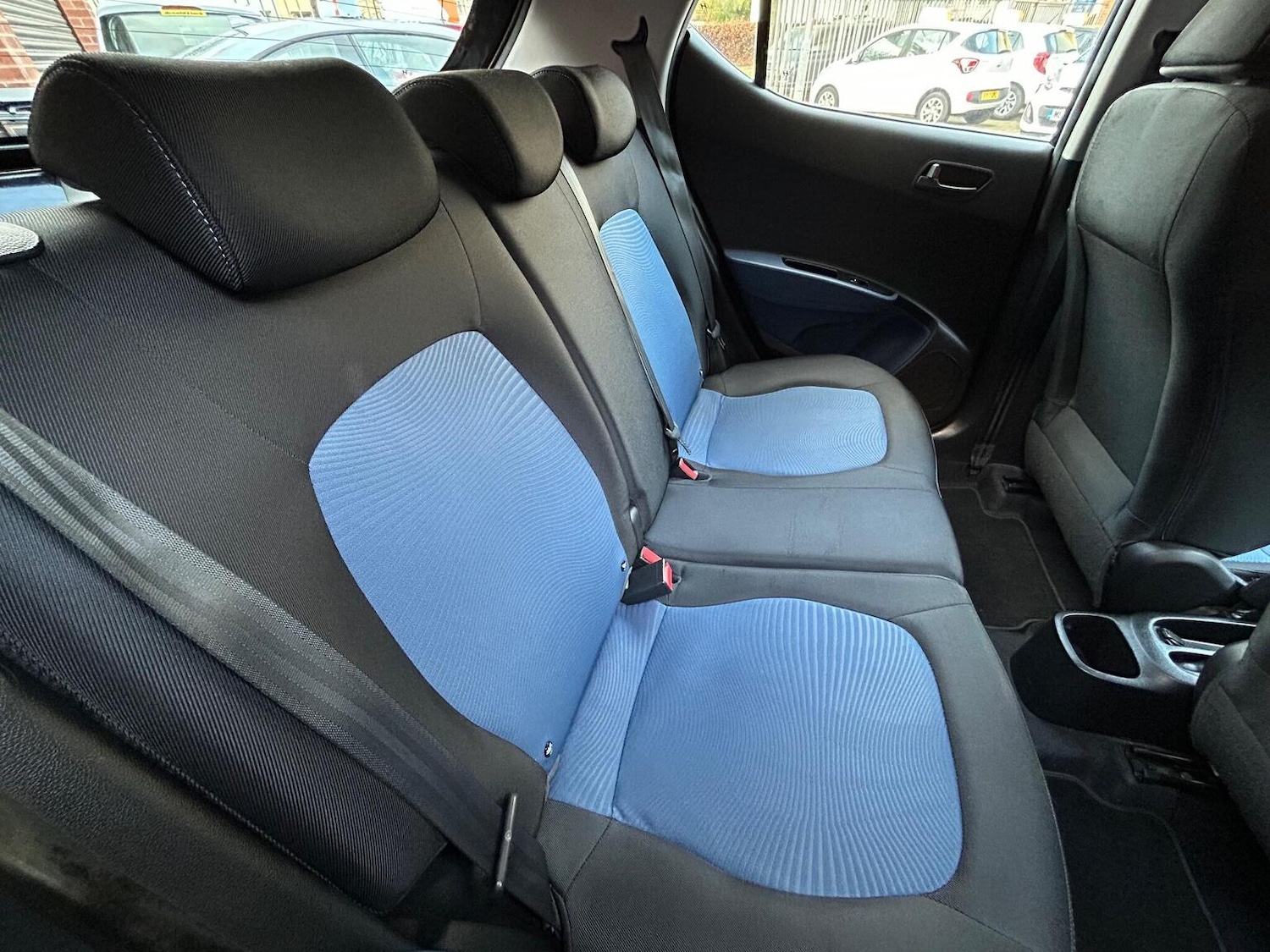 Used Hyundai i10 2015 for sale - 77014785: Photo 17