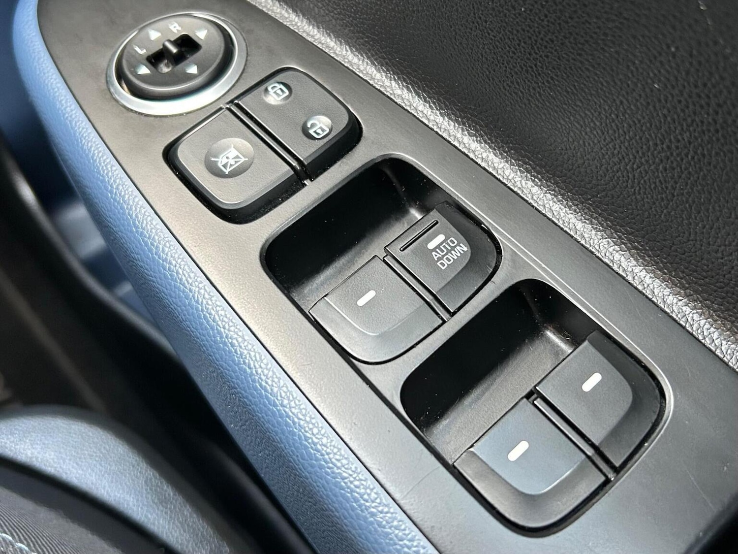 Used Hyundai i10 2015 for sale - 77014785: Photo 28