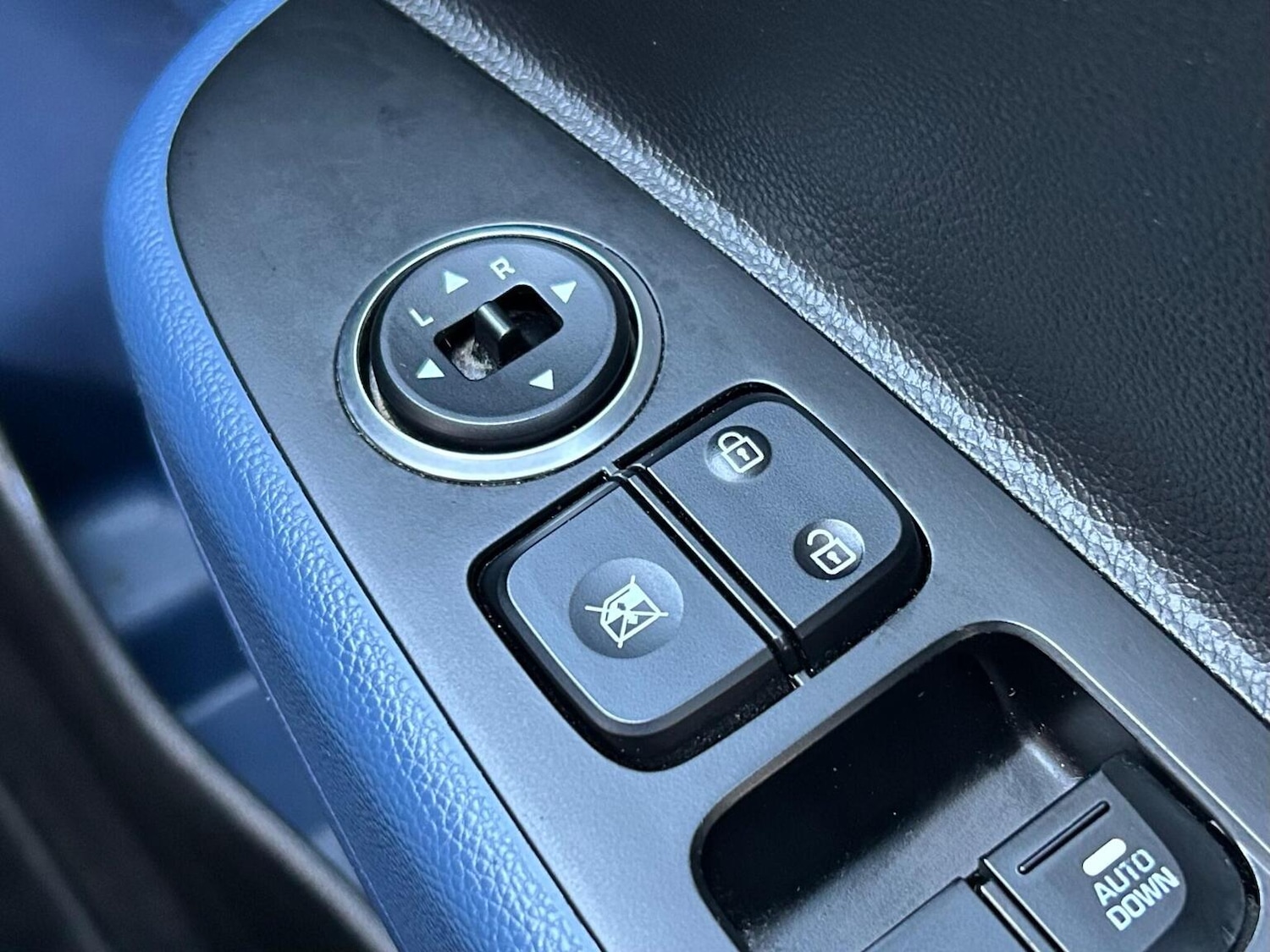 Used Hyundai i10 2015 for sale - 77014785: Photo 29