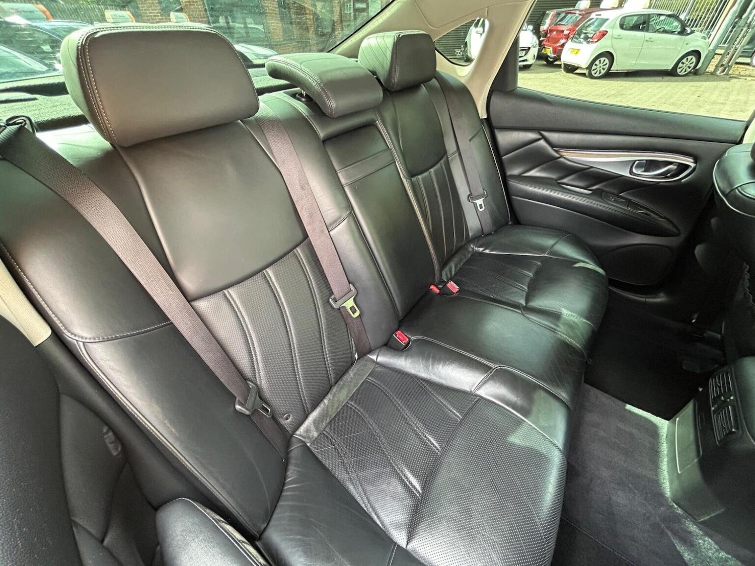 Used Infiniti Q70 2016 for sale - 76497382: Photo 21