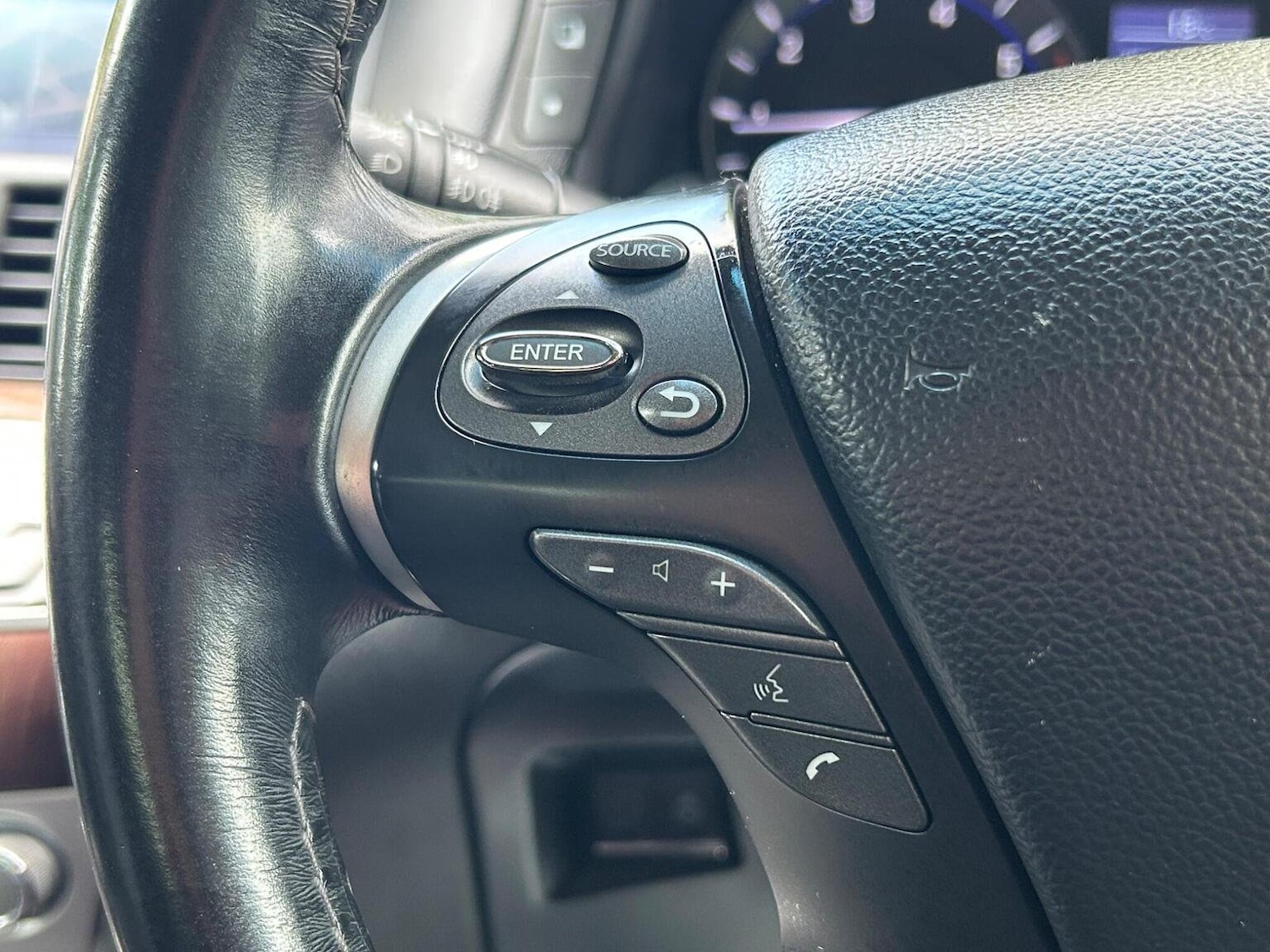 Used Infiniti Q70 2016 for sale - 76497382: Photo 27