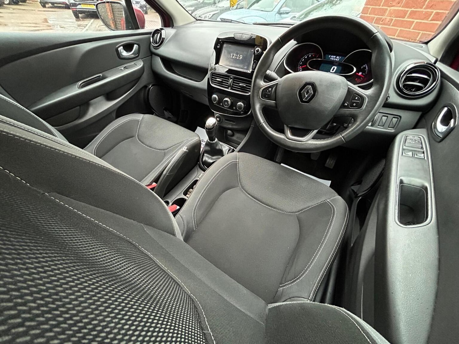 Used Renault Clio 2016 for sale - 77409539: Photo 12