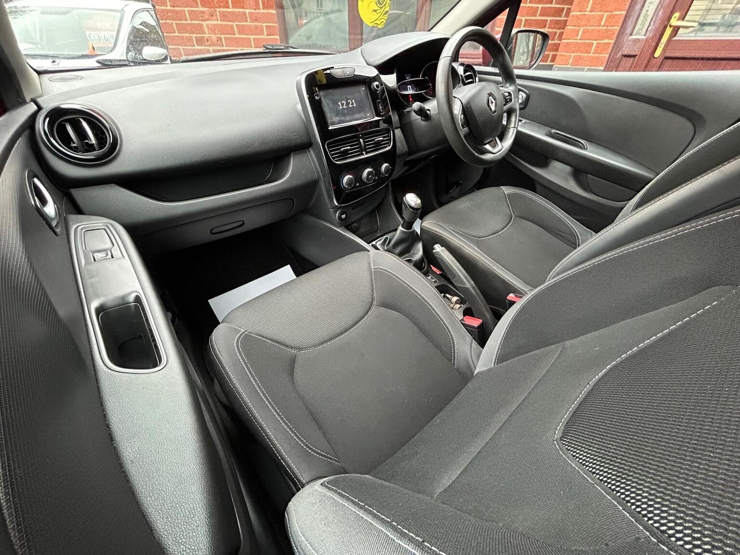 Used Renault Clio 2016 for sale - 77409539: Photo 16