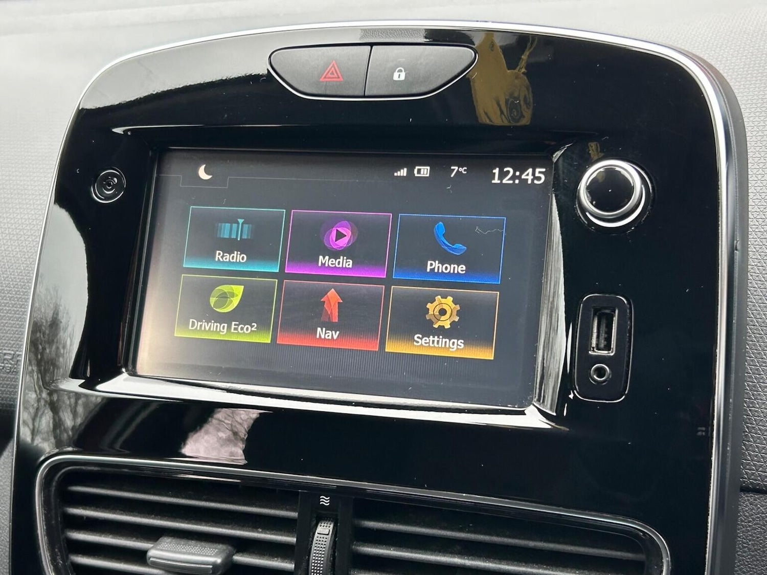 Used Renault Clio 2016 for sale - 77409539: Photo 28