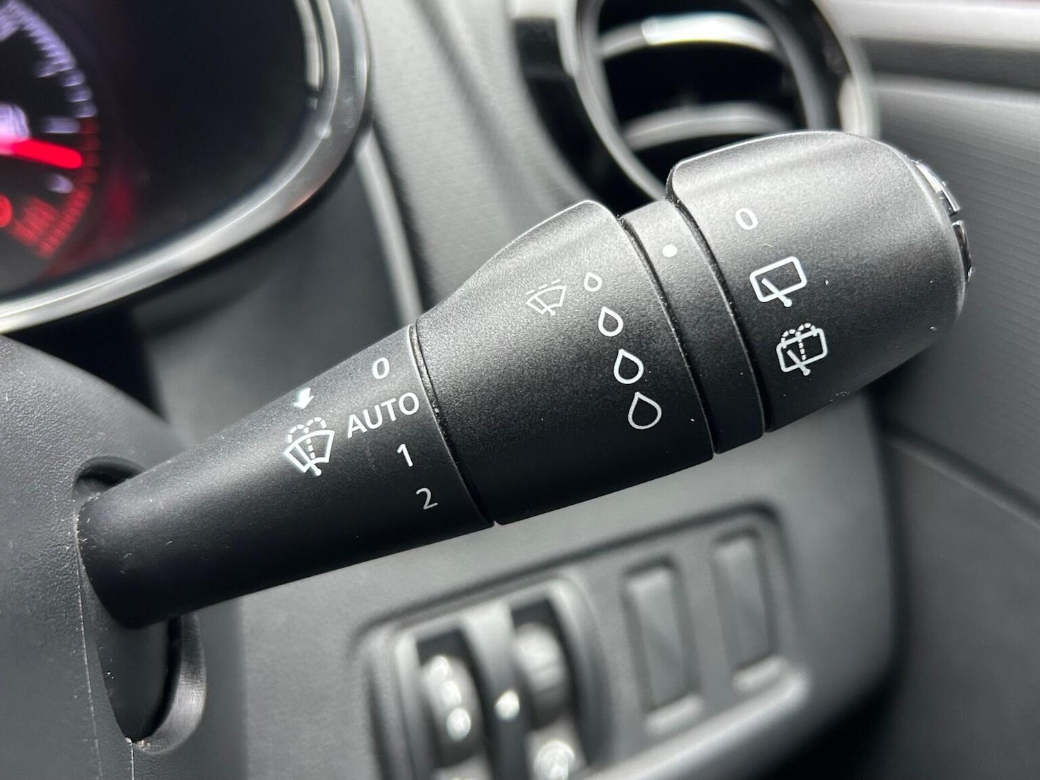 Used Renault Clio 2016 for sale - 77409539: Photo 34