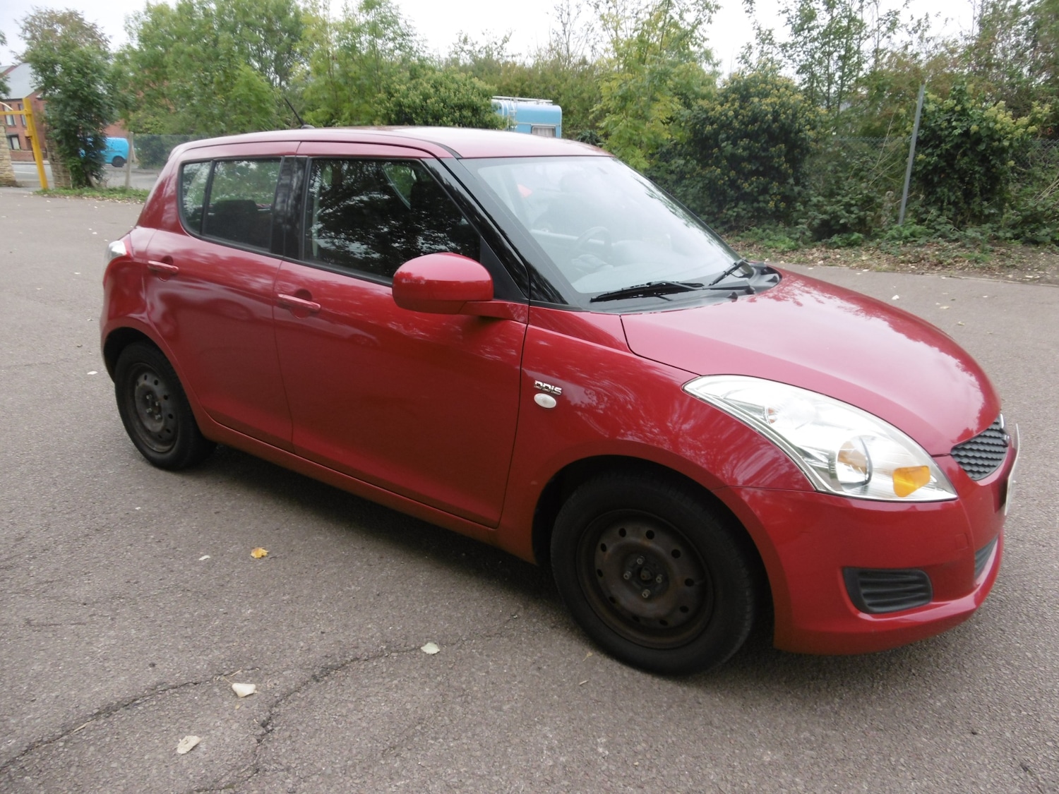 Used Suzuki Swift 2011 for sale - 75969302: Photo 1
