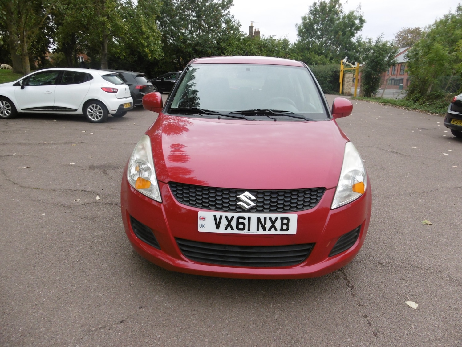 Used Suzuki Swift 2011 for sale - 75969302: Photo 2