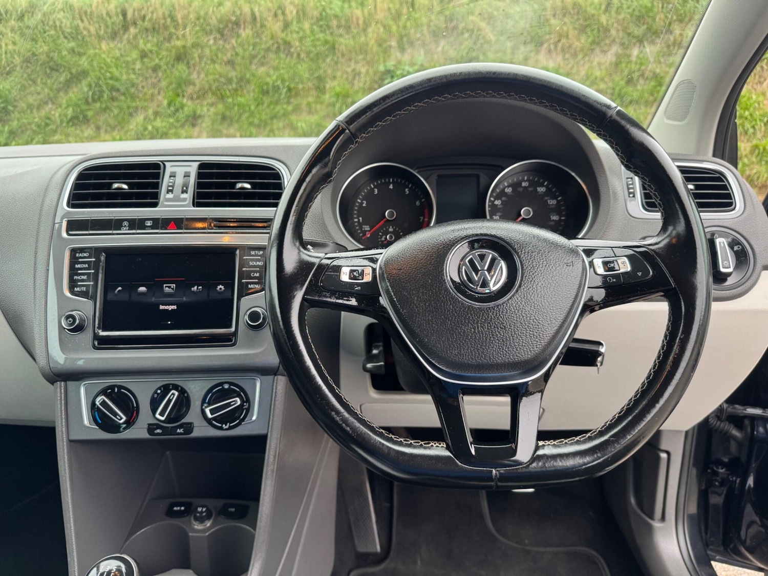 Used Volkswagen Polo 2015 for sale - 75977292: Photo 13