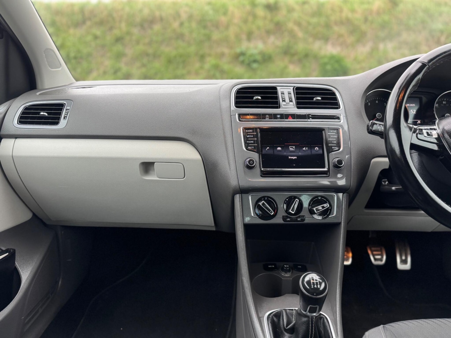 Used Volkswagen Polo 2015 for sale - 75977292: Photo 14