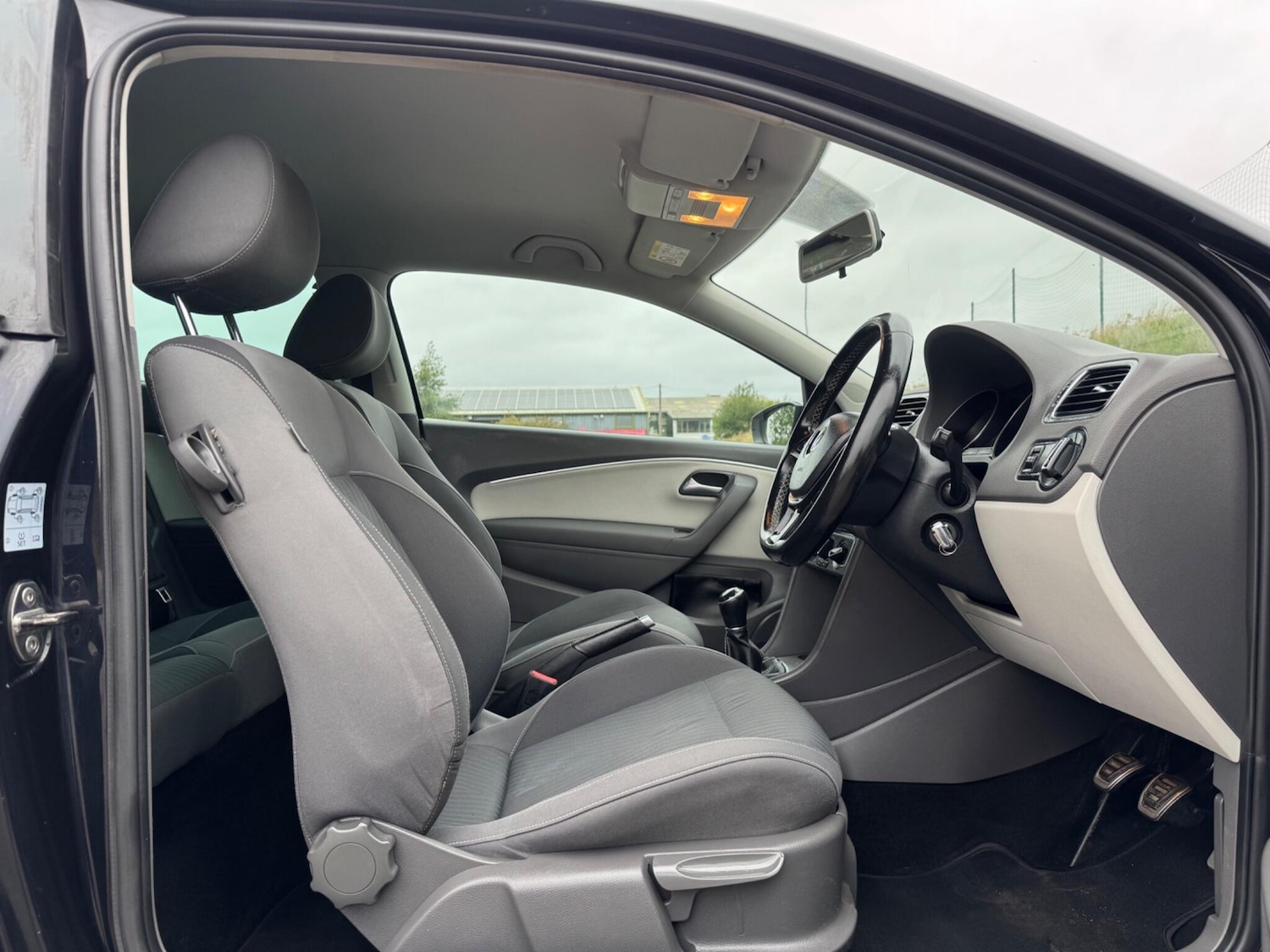 Used Volkswagen Polo 2015 for sale - 75977292: Photo 19