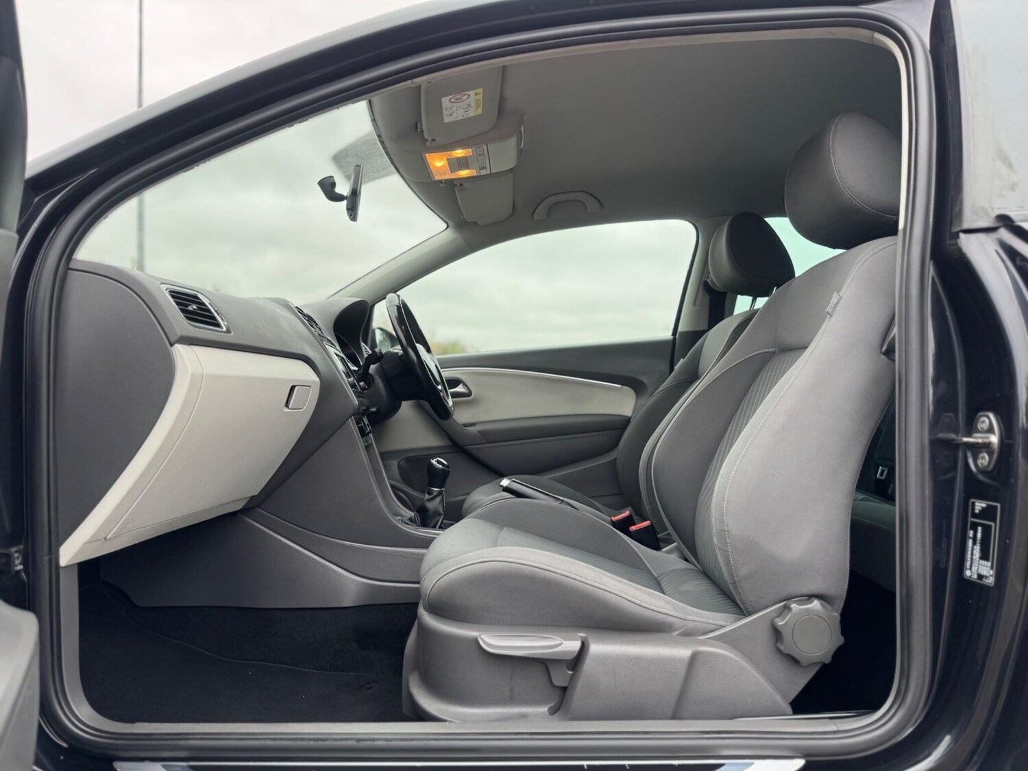 Used Volkswagen Polo 2015 for sale - 75977292: Photo 20