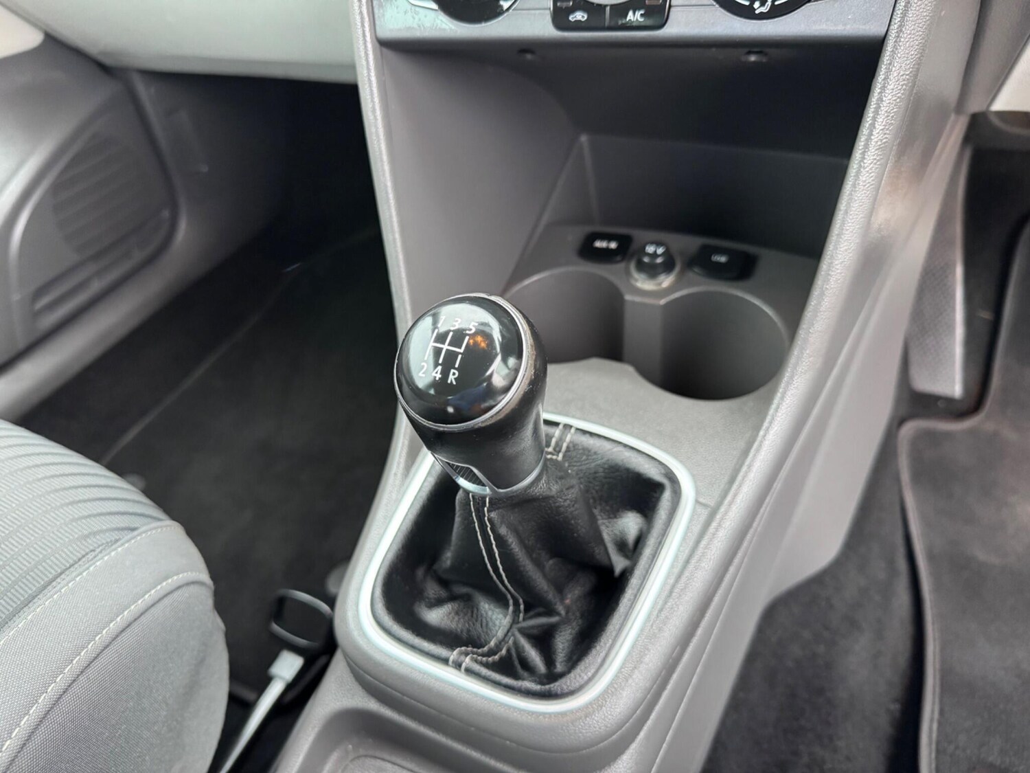 Used Volkswagen Polo 2015 for sale - 75977292: Photo 25