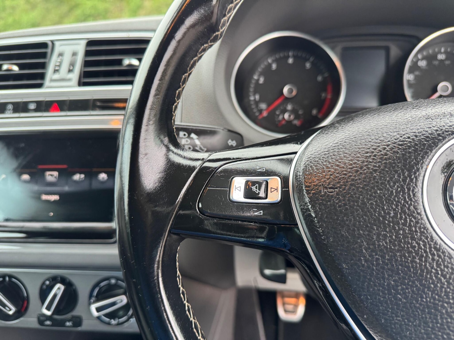 Used Volkswagen Polo 2015 for sale - 75977292: Photo 26