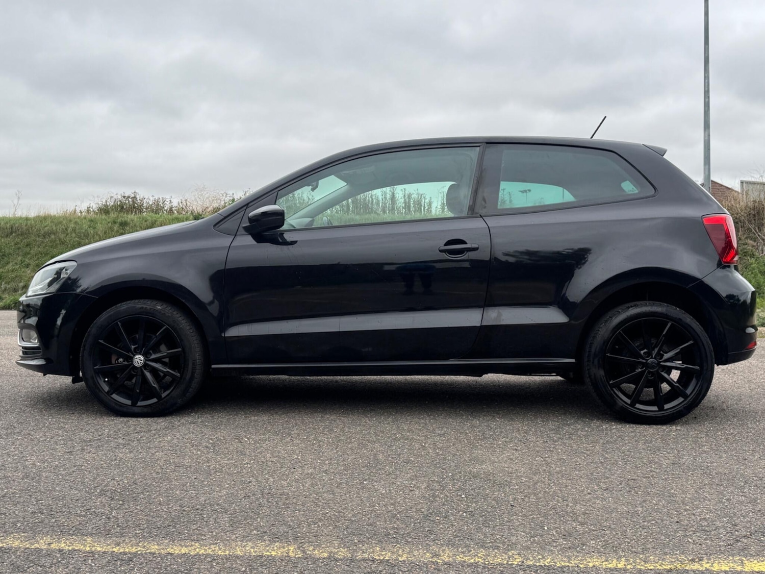 Used Volkswagen Polo 2015 for sale - 75977292: Photo 8